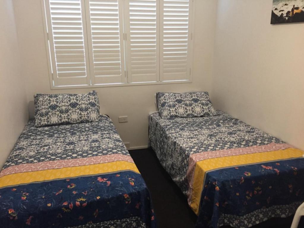 Paradise Grove - Hosted by Burleigh Letting