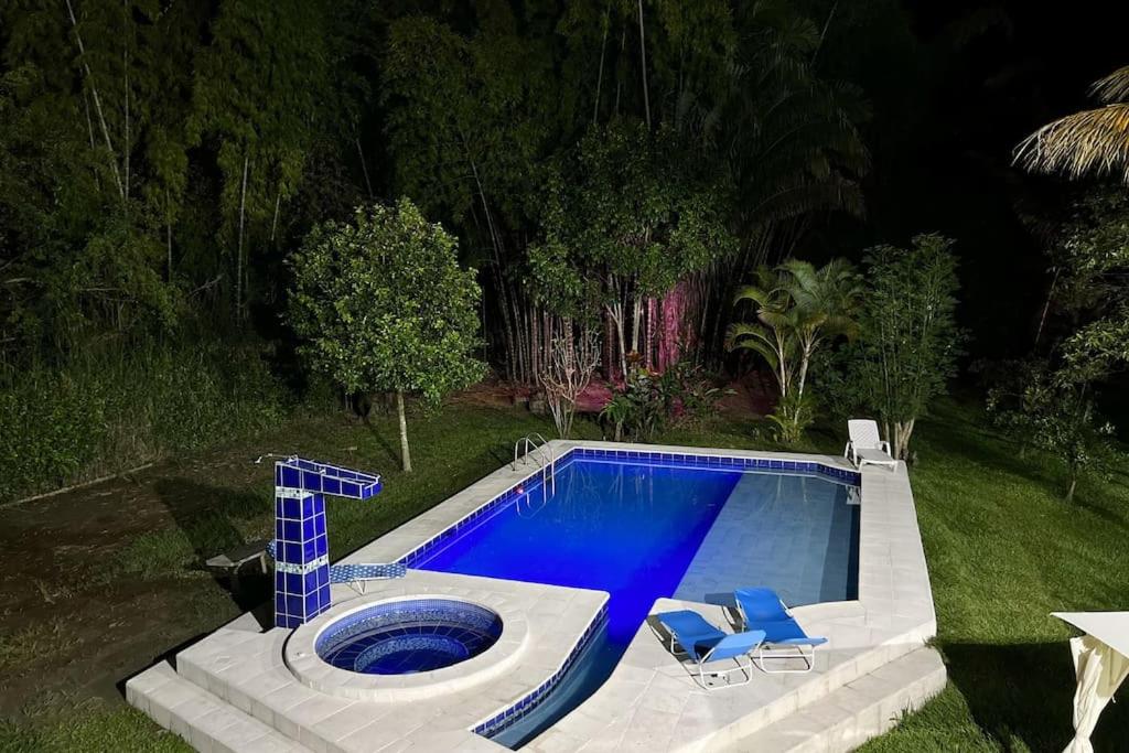 Casa campestre con piscina y jacuzzi cerca a Ginebra Valle del Cauca