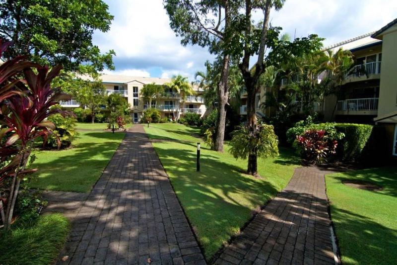 Paradise Grove - Hosted by Burleigh Letting