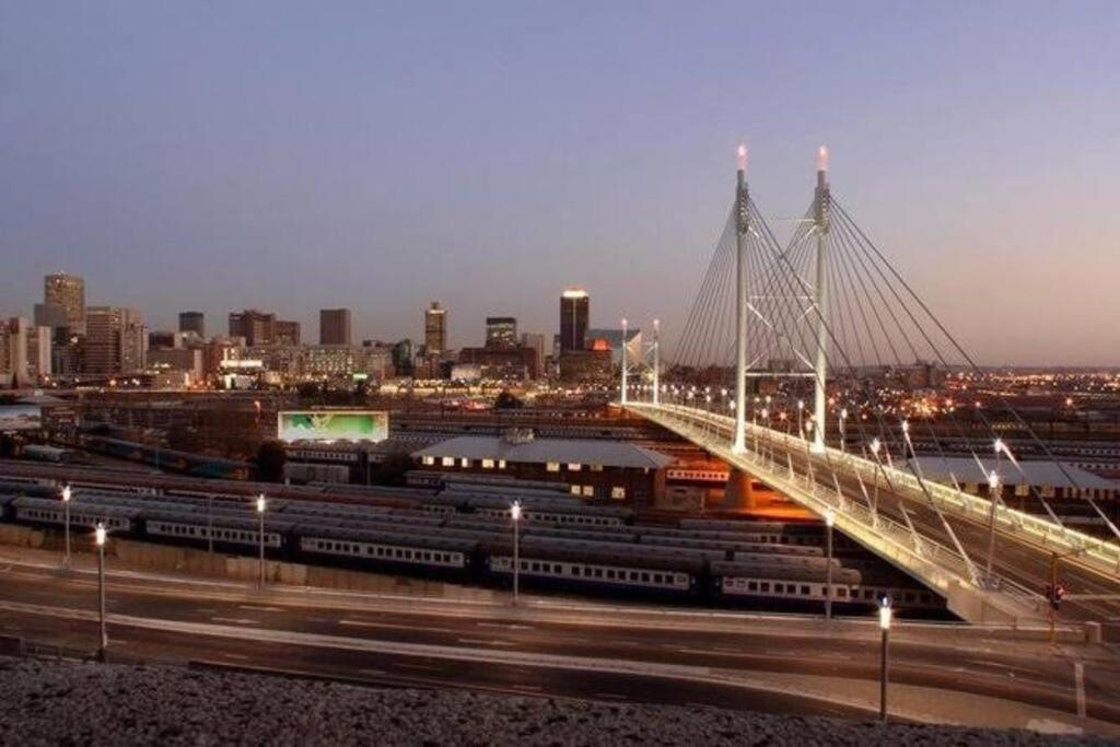 City living near Nelson Mandela bridge & Wits Uni