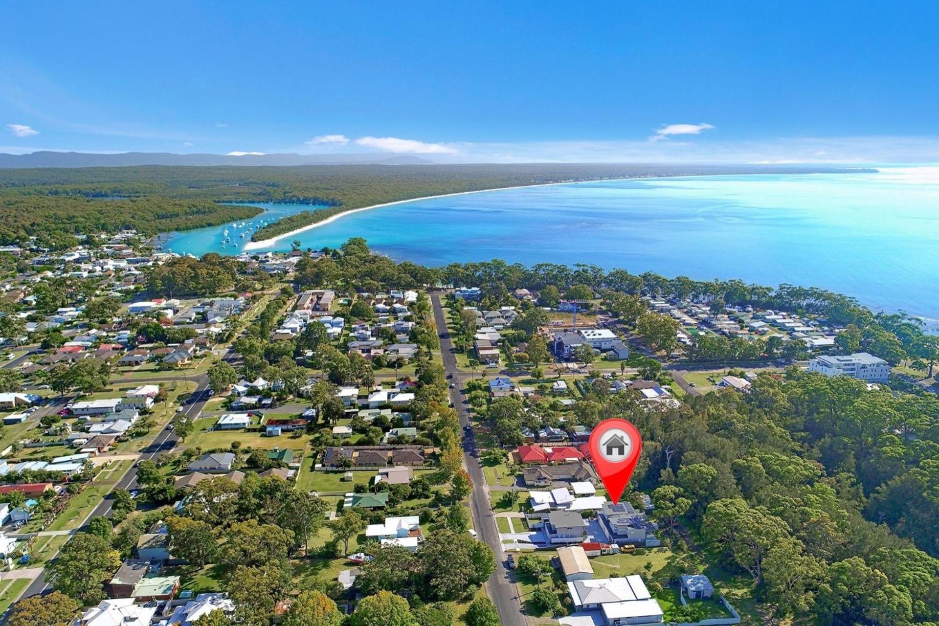 Manzi Jervis Bay