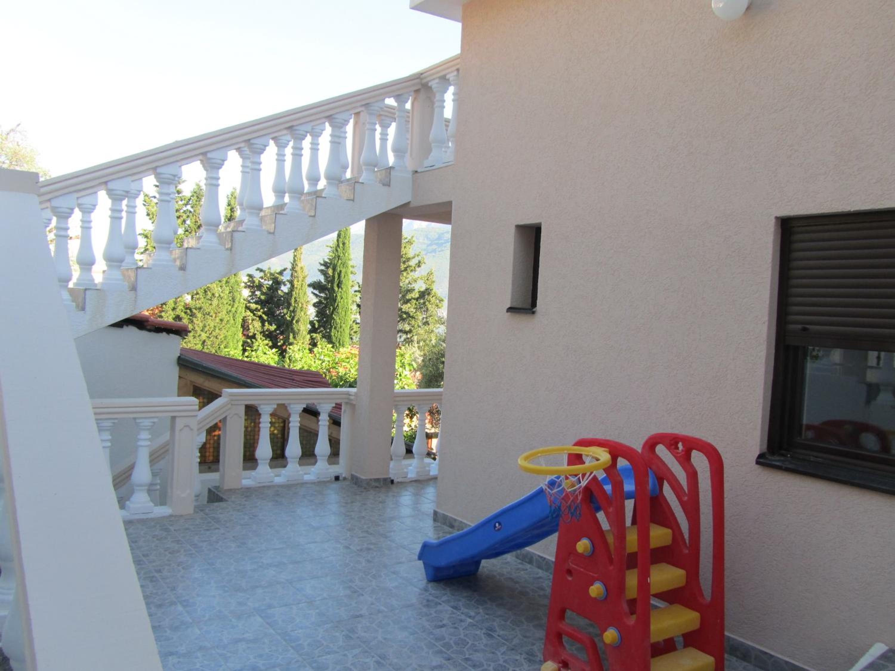 Apartments Arina
