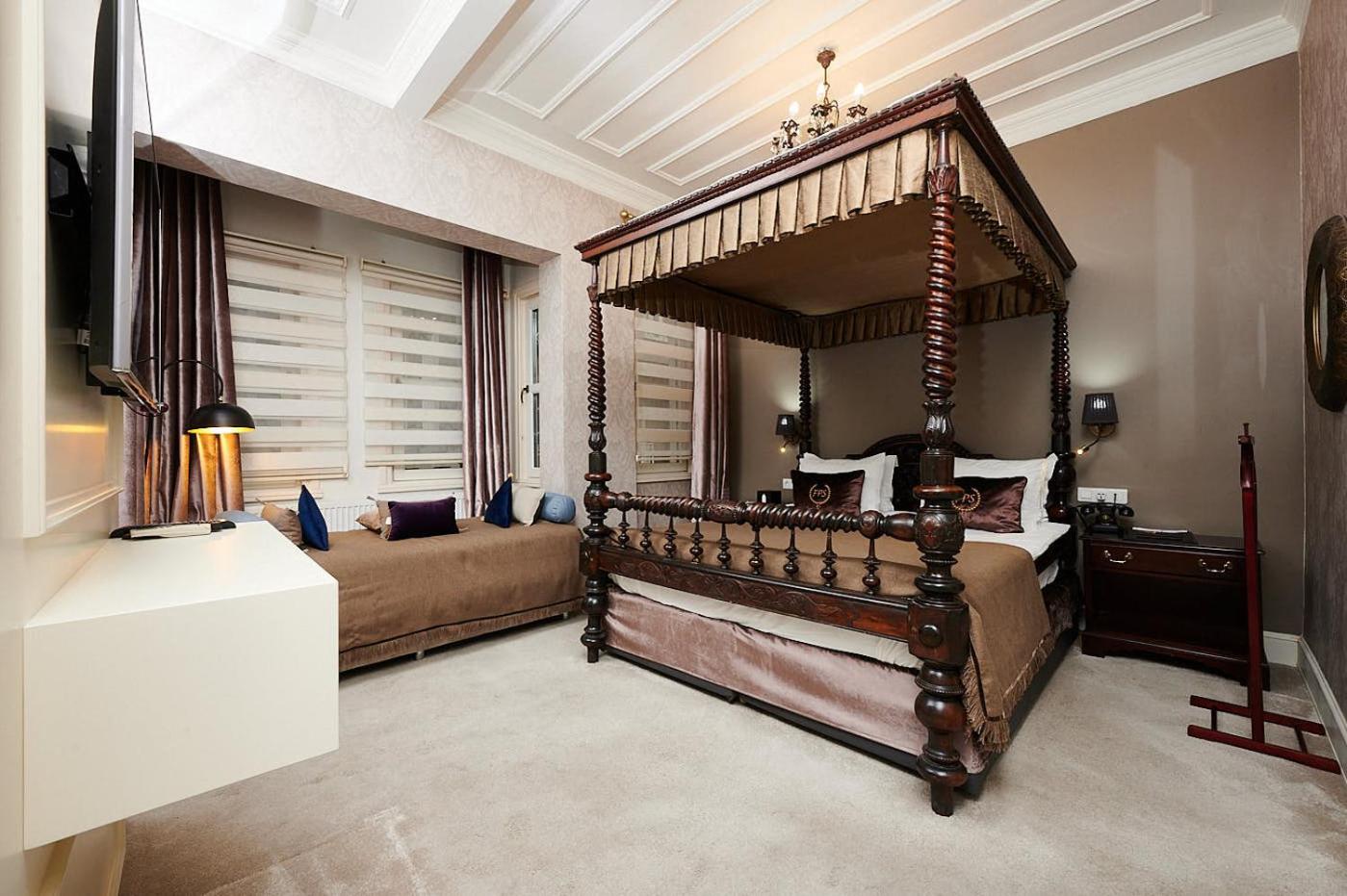 Faik Pasha Otelleri Özel Kategori Beyoğlu İstanbul - Image 171