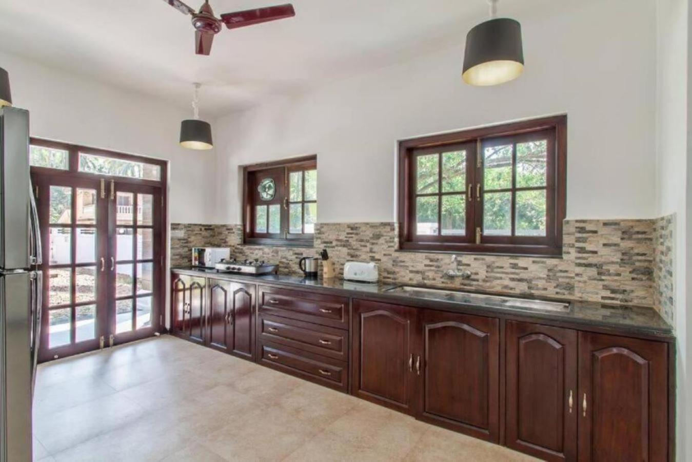 10BHK Super Luxury Villa with Private Pool view 3