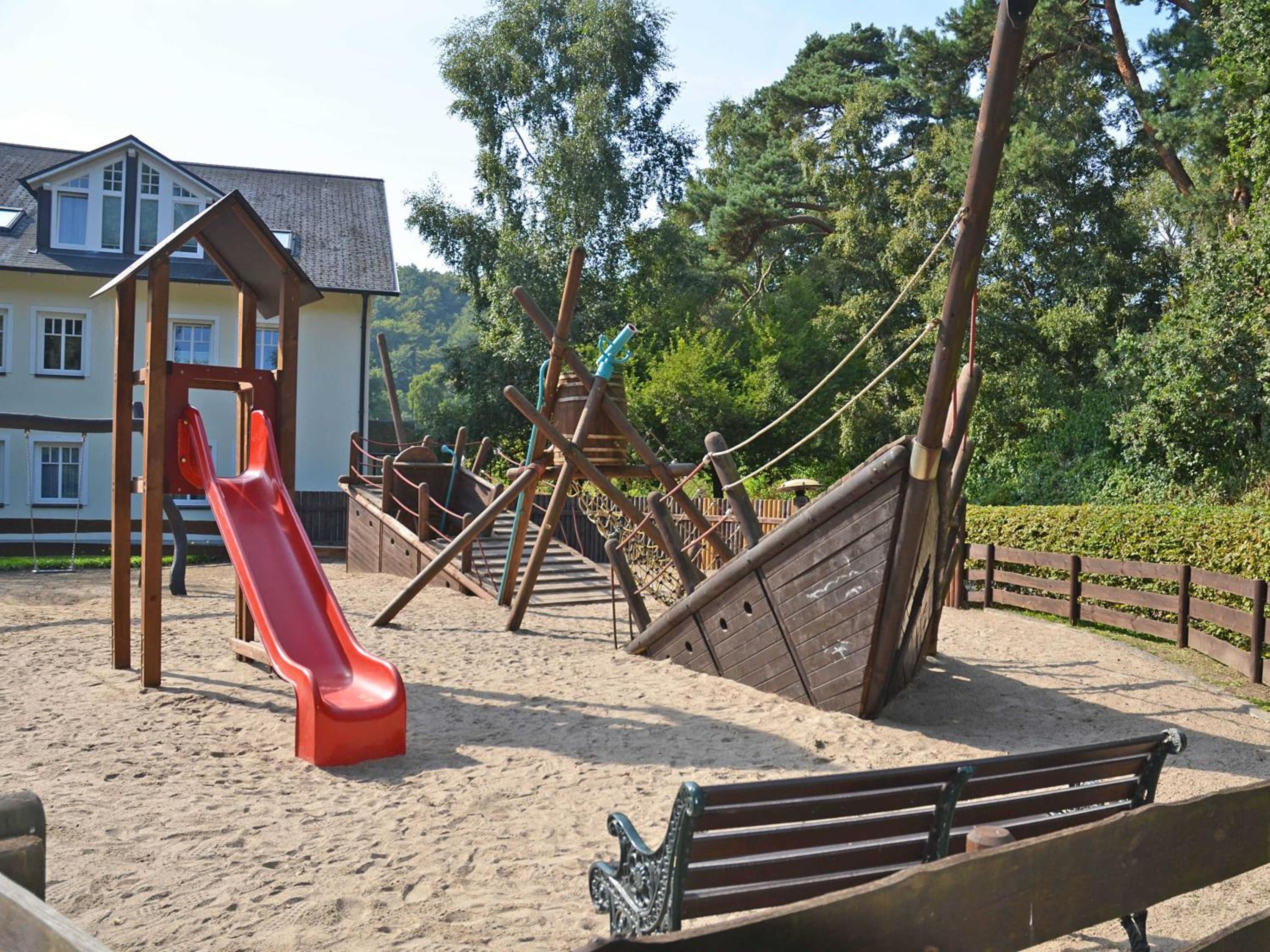 Dünenpark Binz - Wohnung 222 mit Terrasse strandnah