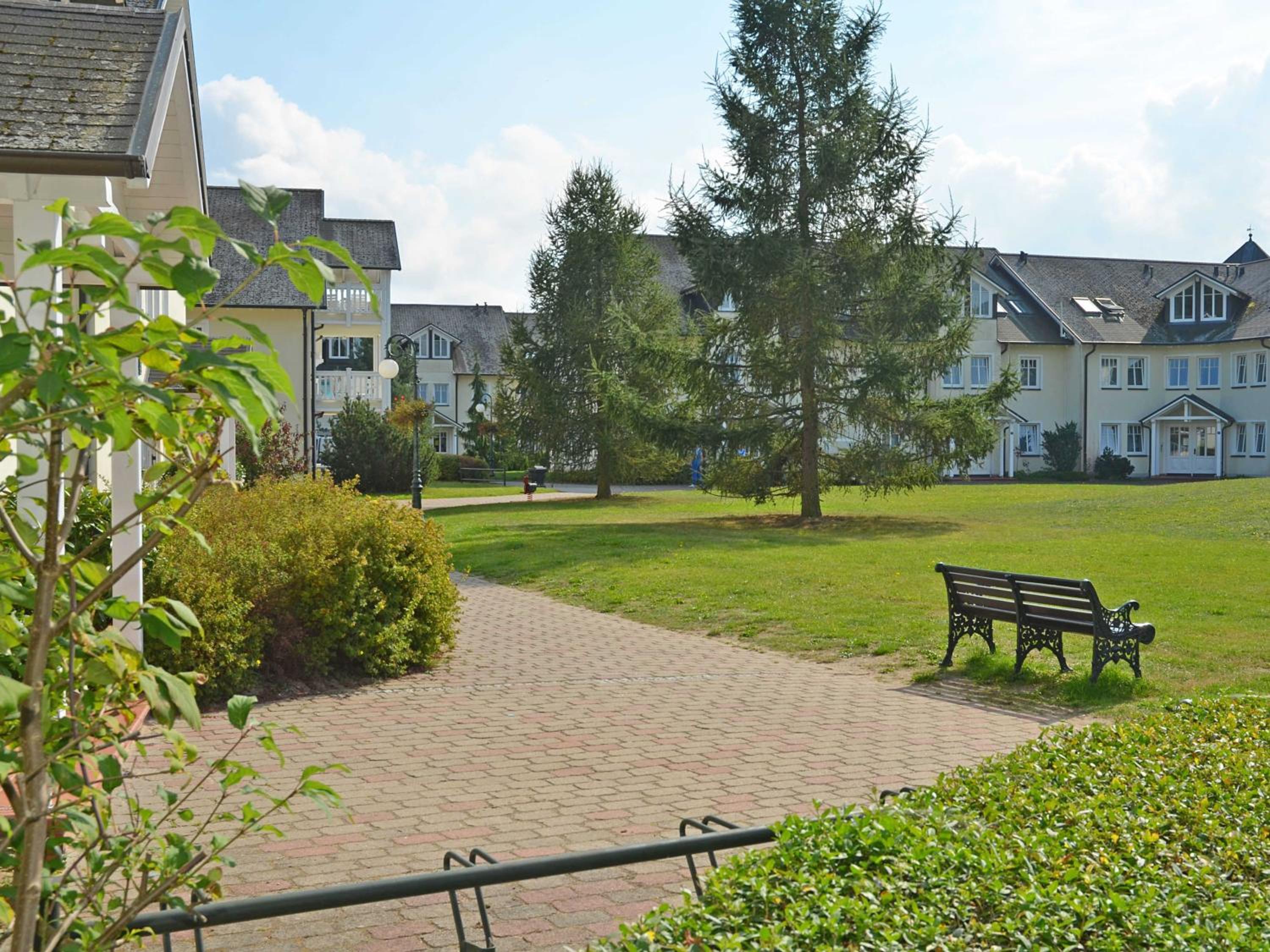 Dünenpark Binz - Wohnung 222 mit Terrasse strandnah