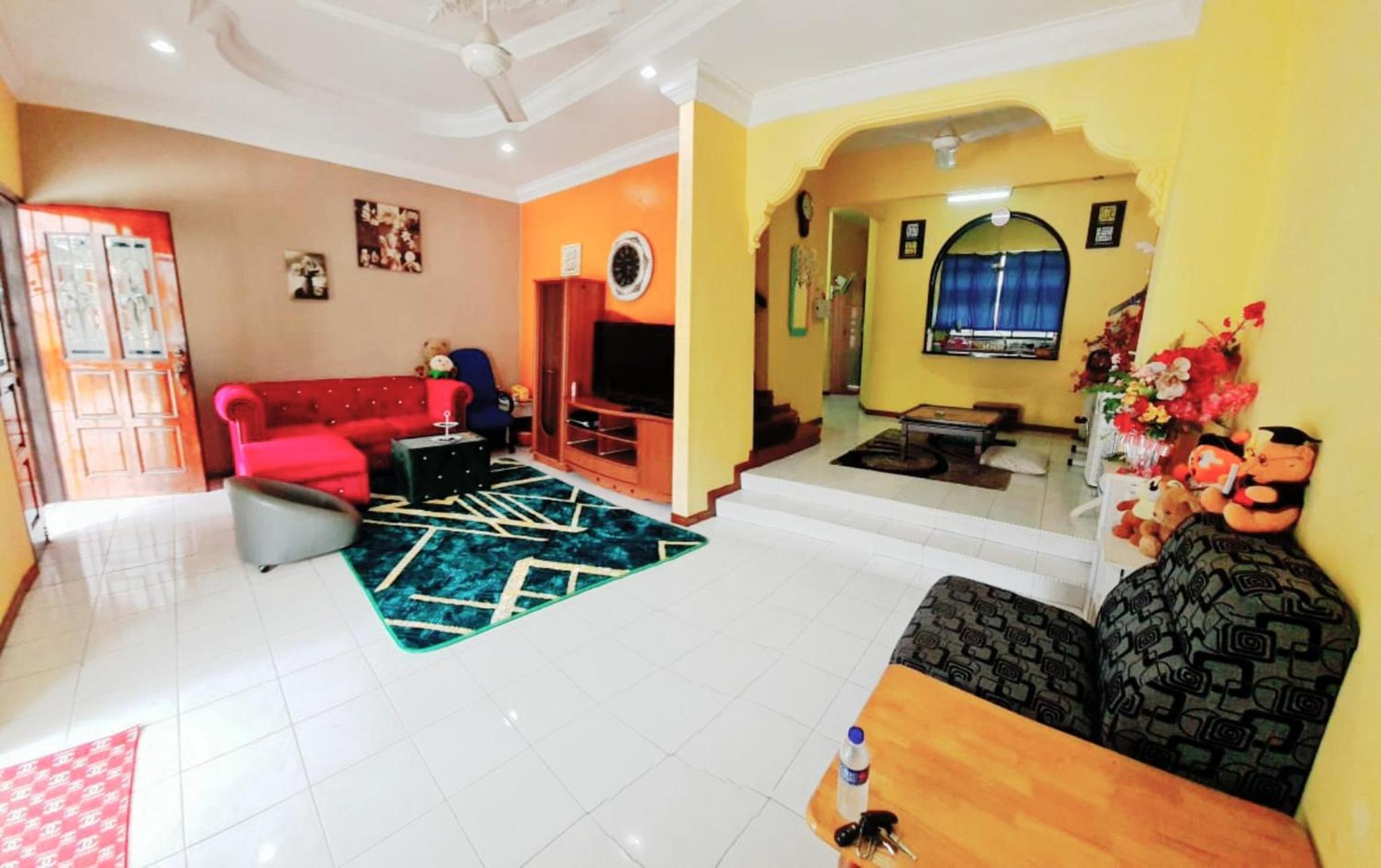 D'Serina Homestay-3 bedroom 6 bed & free parking photo 1