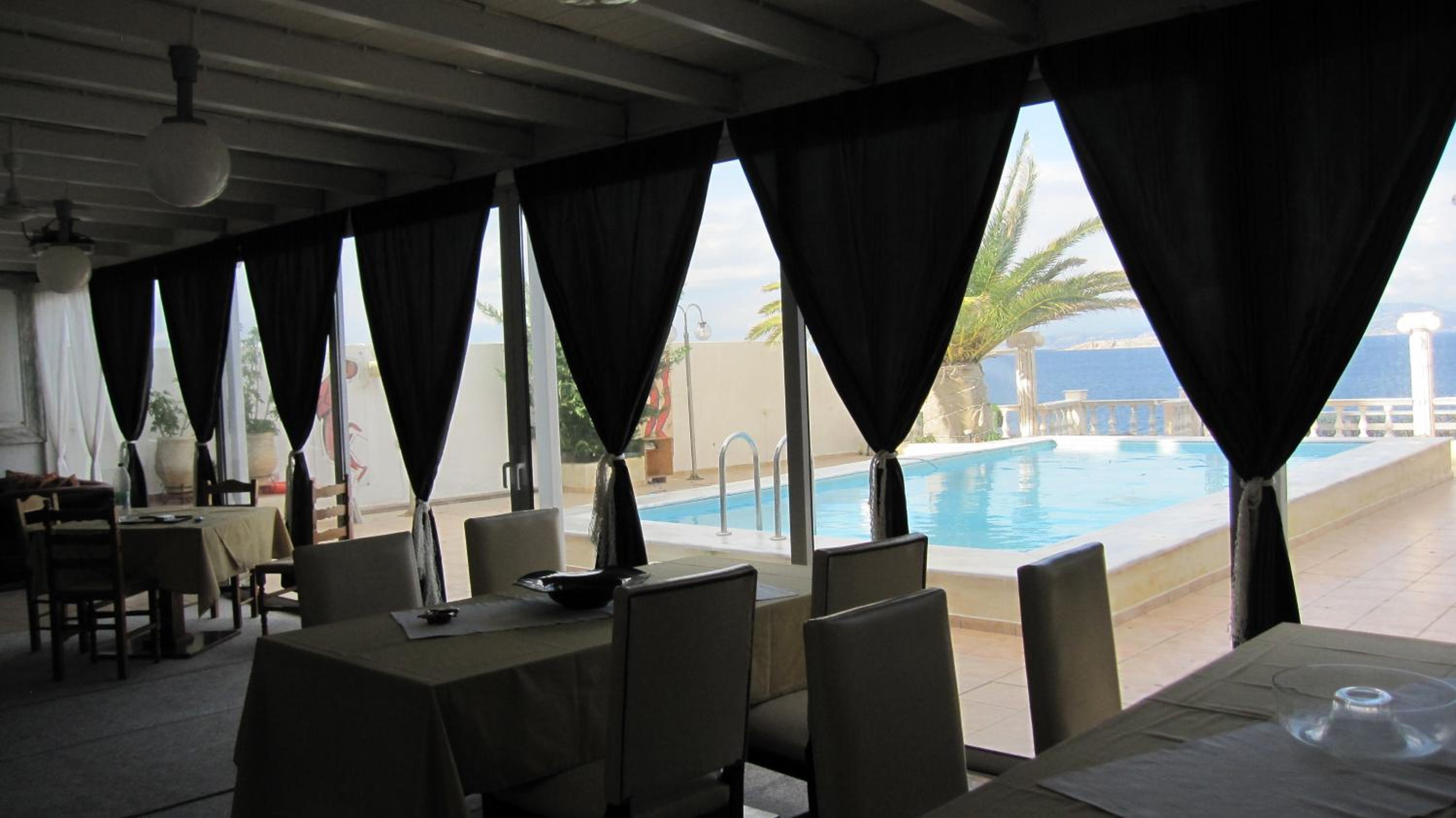 Mistral en Souvala — recepcion & lobby