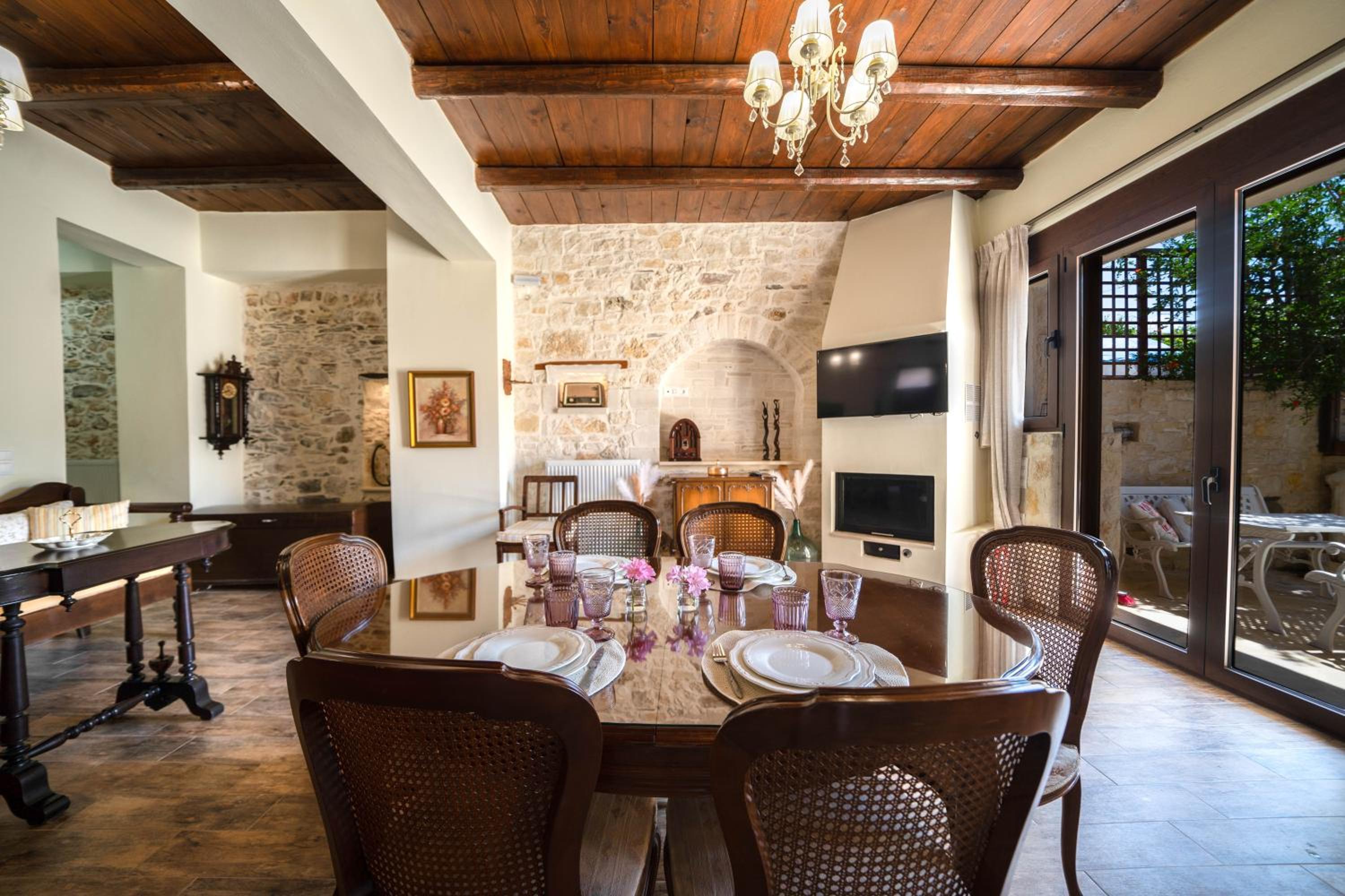 Arhontariki Luxury Apartment