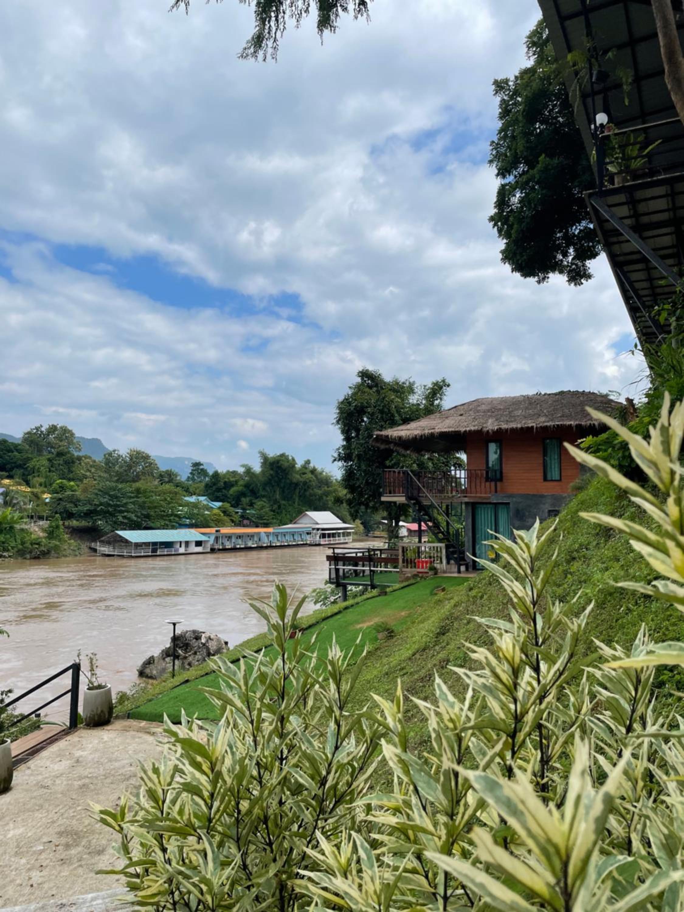 Hotel Rimwang The River Life - Image 1