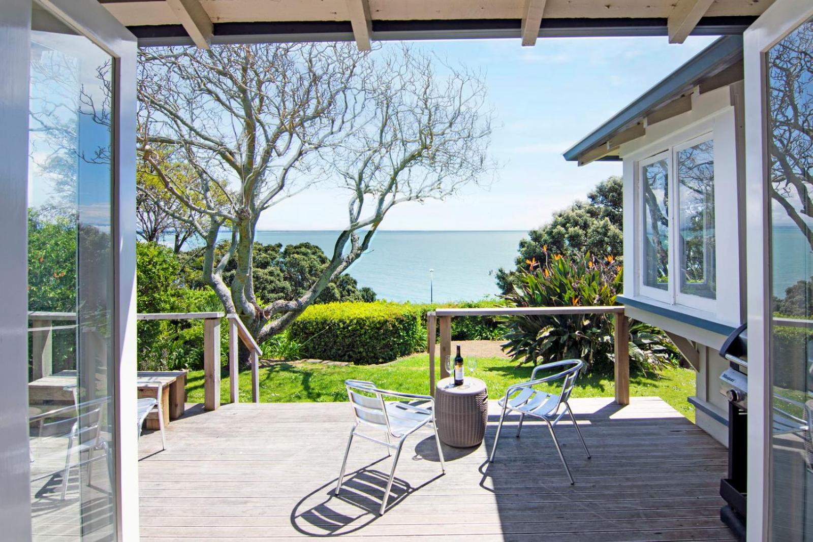 Bayview Bungalow - Nelson Holiday Home view 4