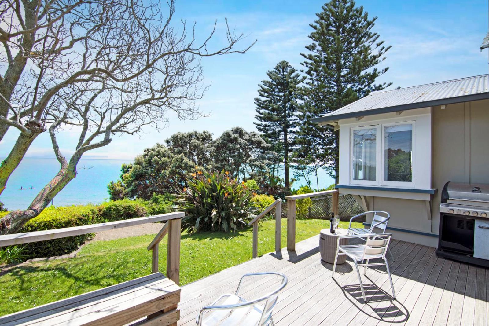 Bayview Bungalow - Nelson Holiday Home view 5