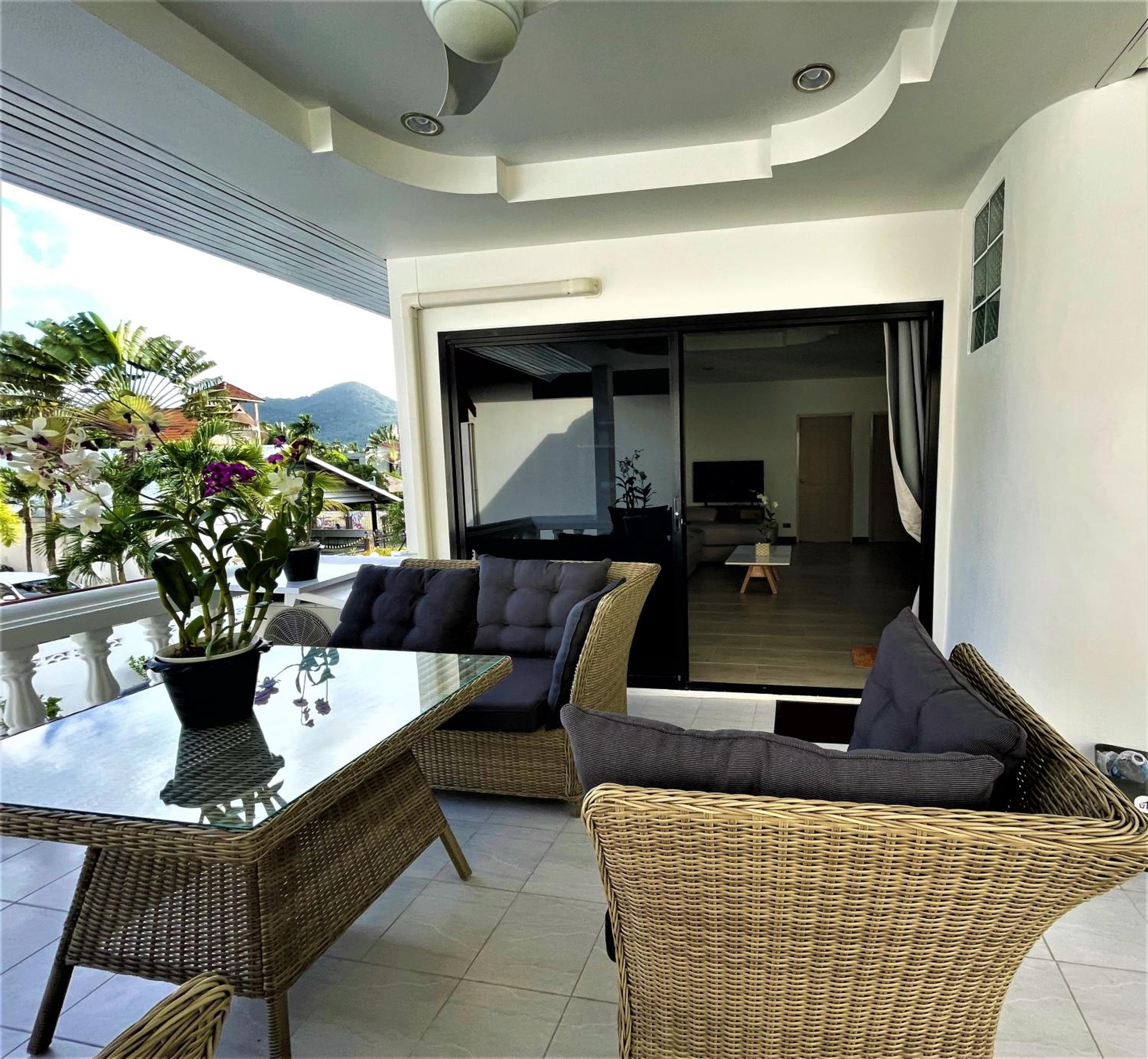 Kamala Fantasy 5 Bedroom Modern Private Pool Villa