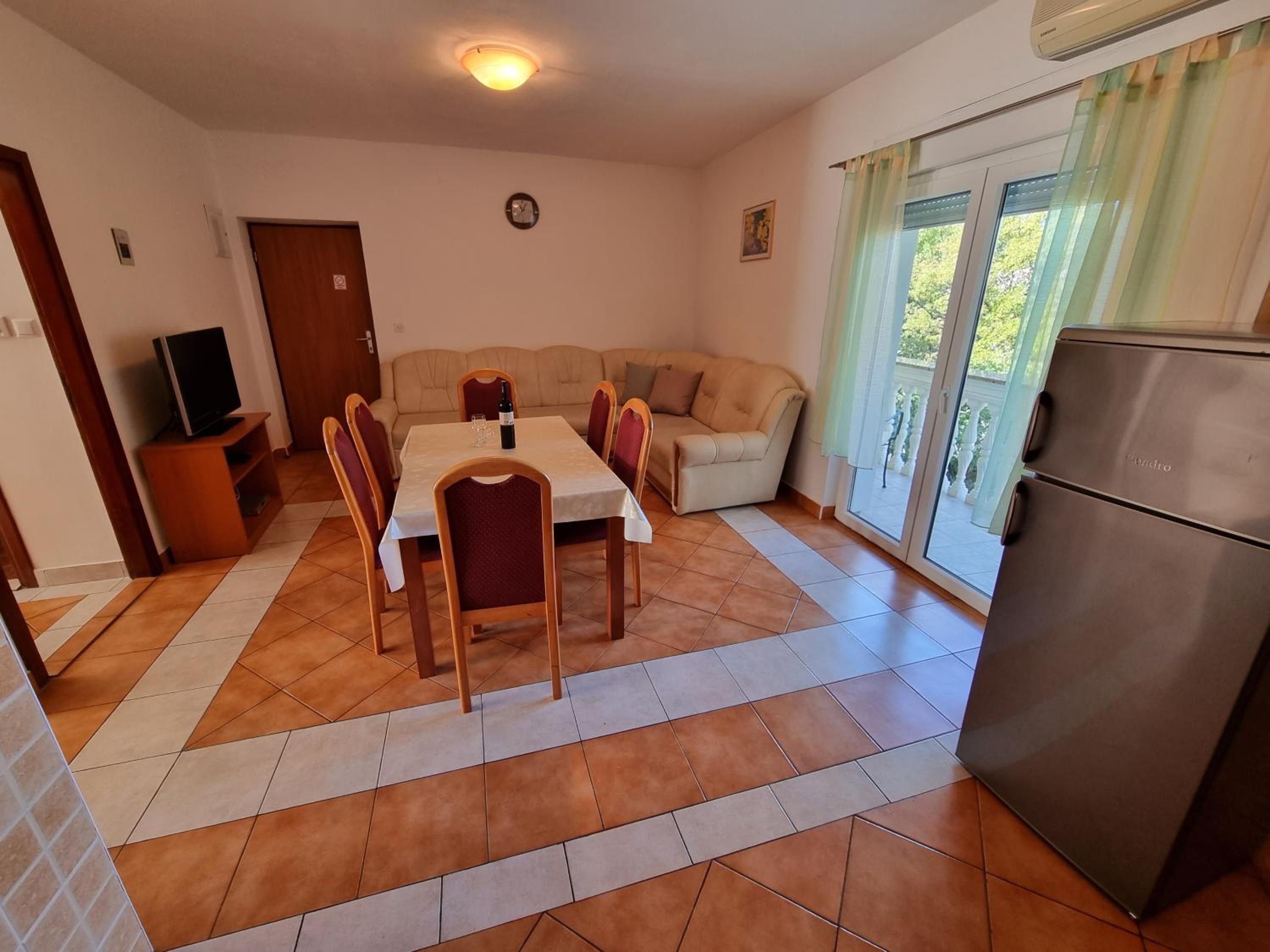 CHIARA Apartments with balcony