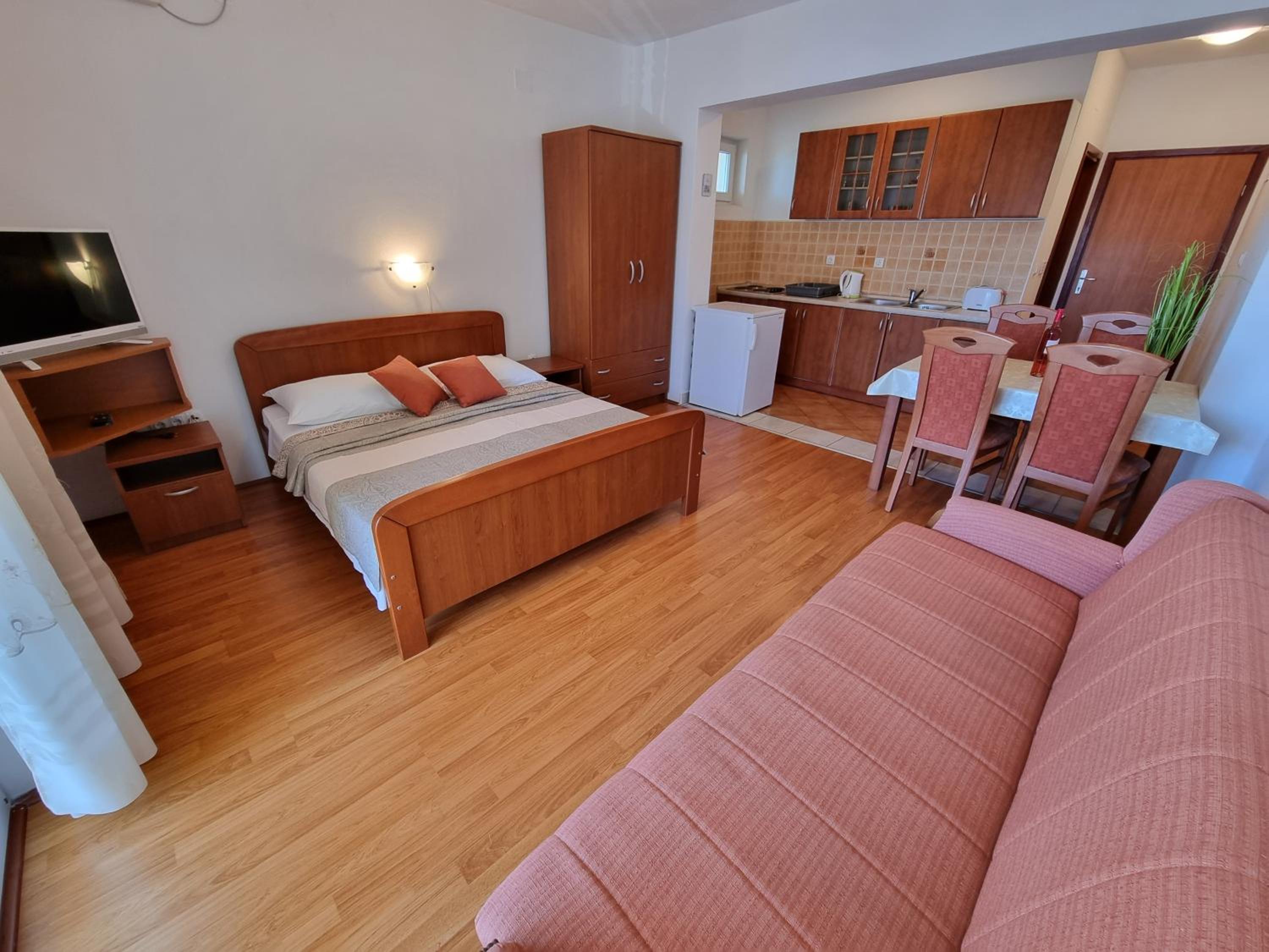 CHIARA Apartments with balcony