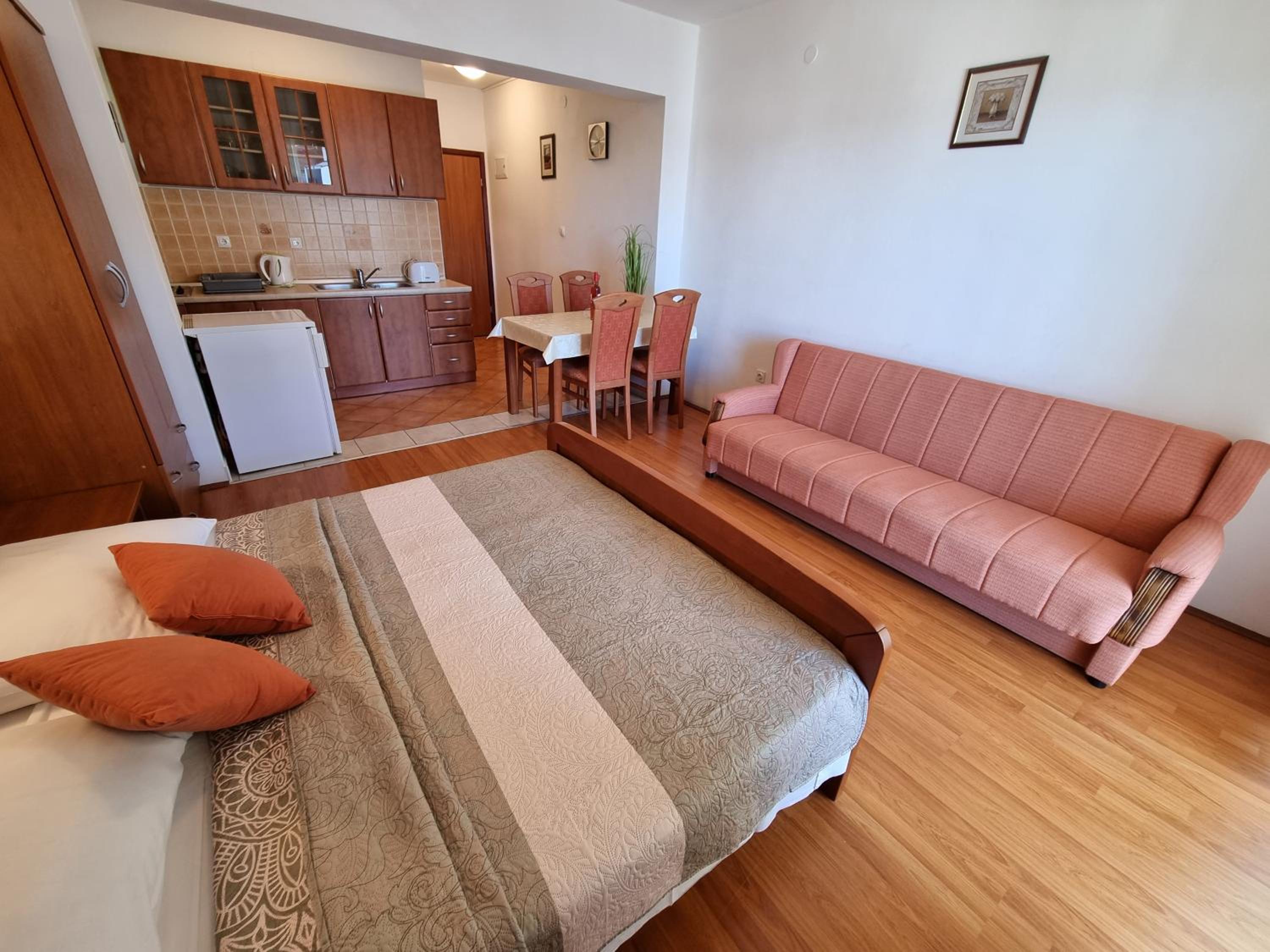 CHIARA Apartments with balcony