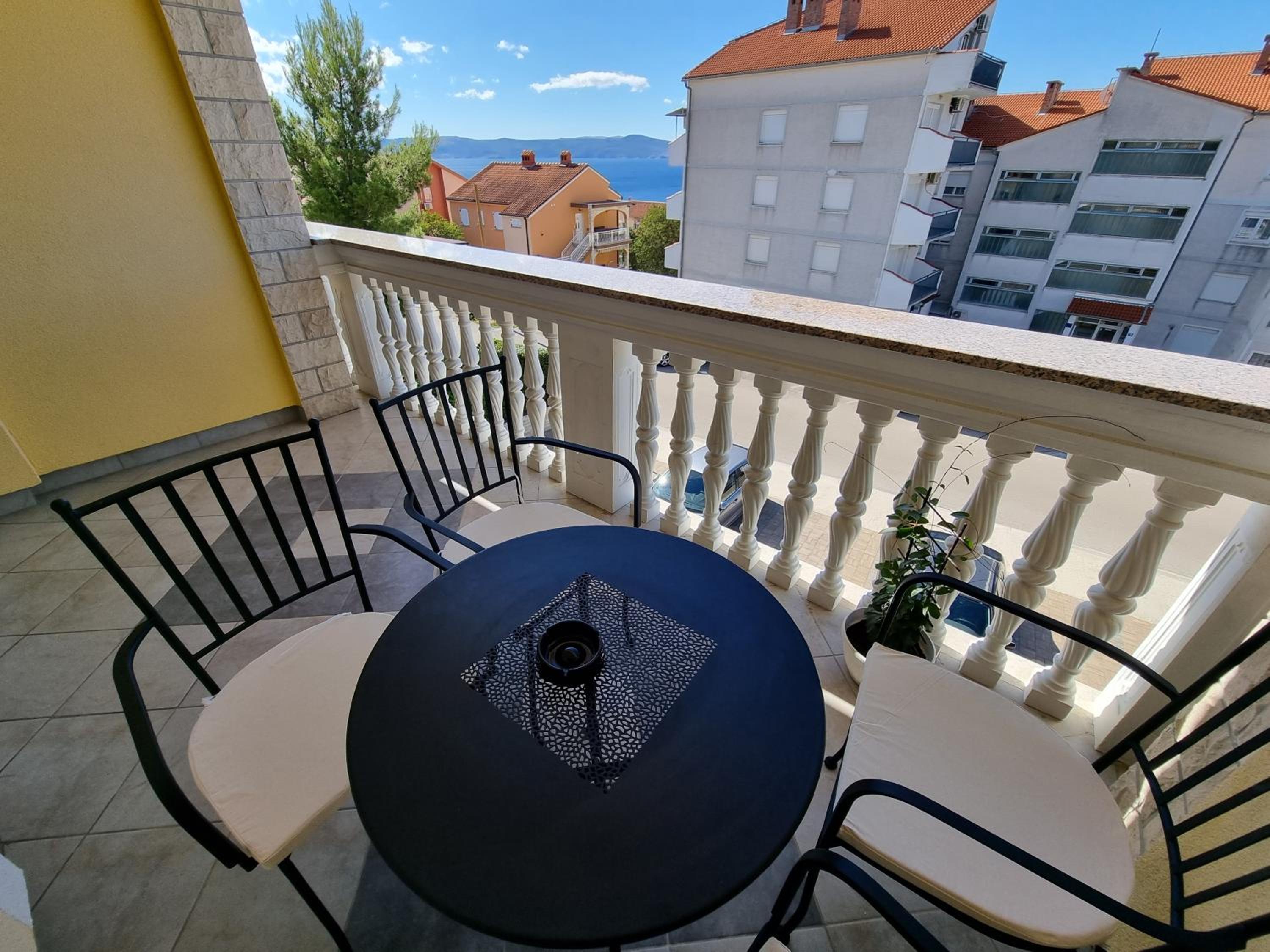 CHIARA Apartments with balcony