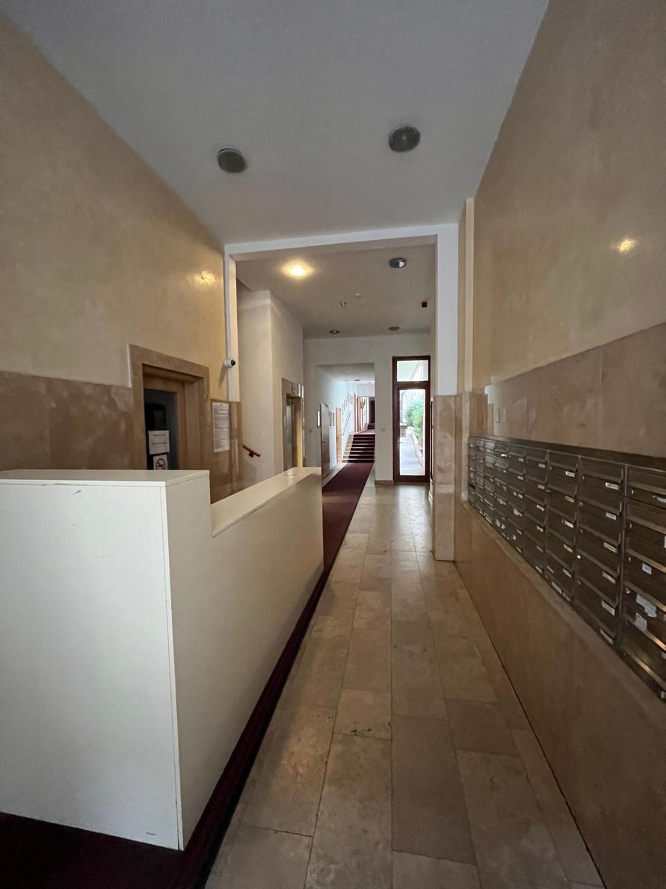 Pleasure Place Apartment view 4