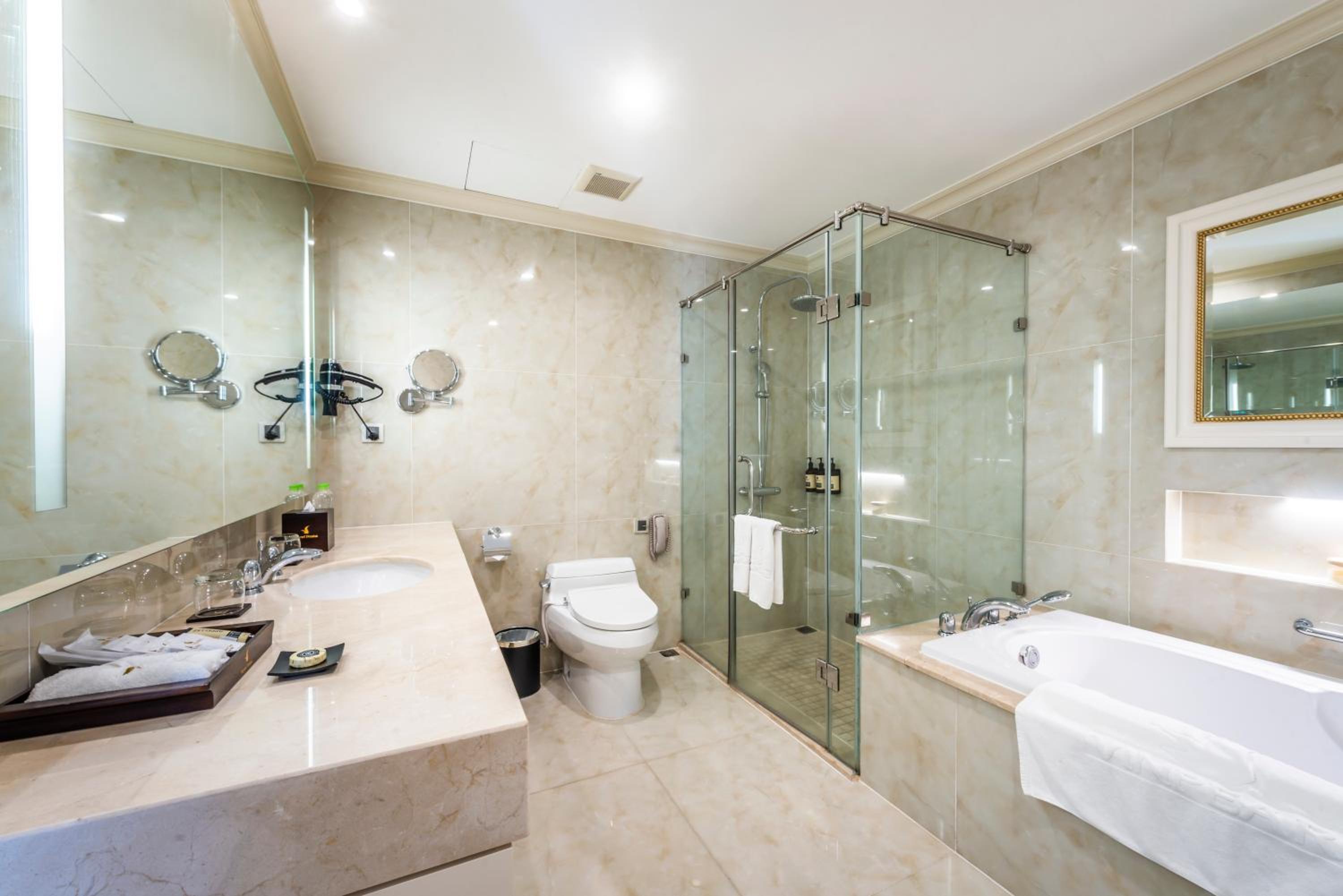 Vinpearl Resort & Spa Nha Trang Bay - Image 4
