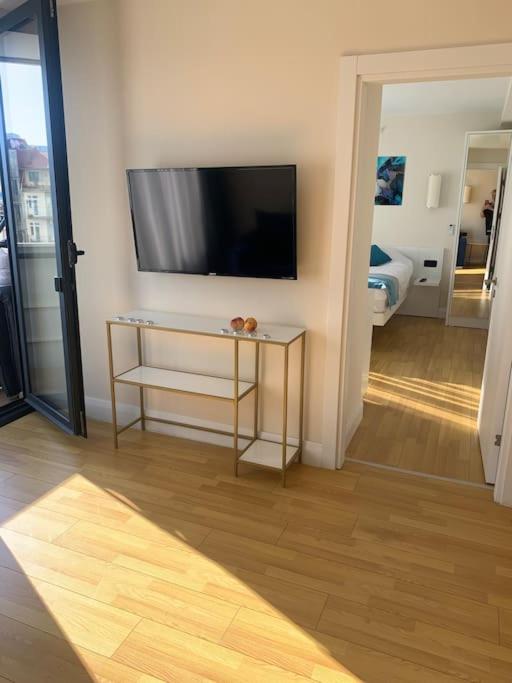 Orbi City Comfort 2 rooms apartments 50 м by sea