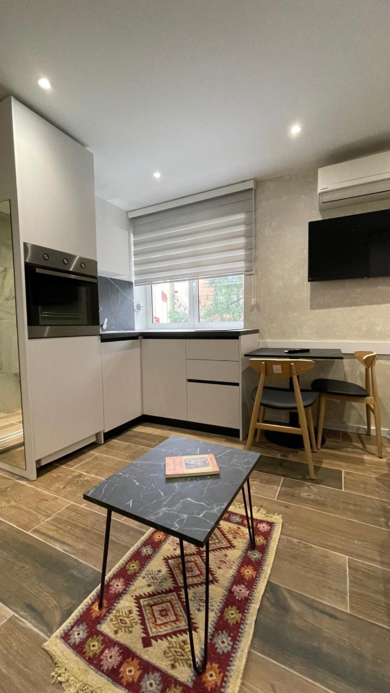 Le petite Studio Apartments - ENJOY TRAVEL