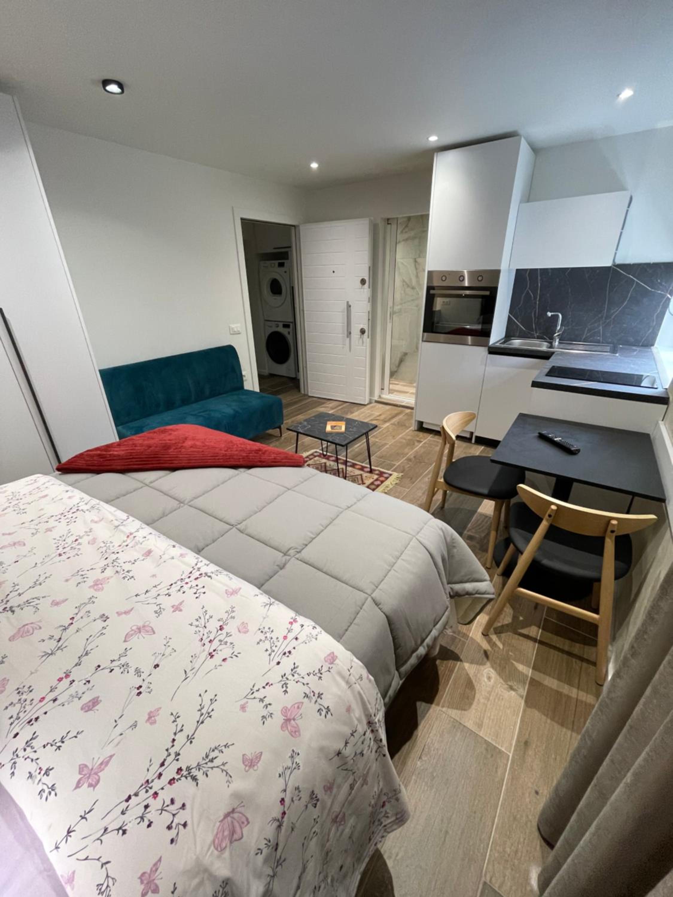Le petite Studio Apartments - ENJOY TRAVEL