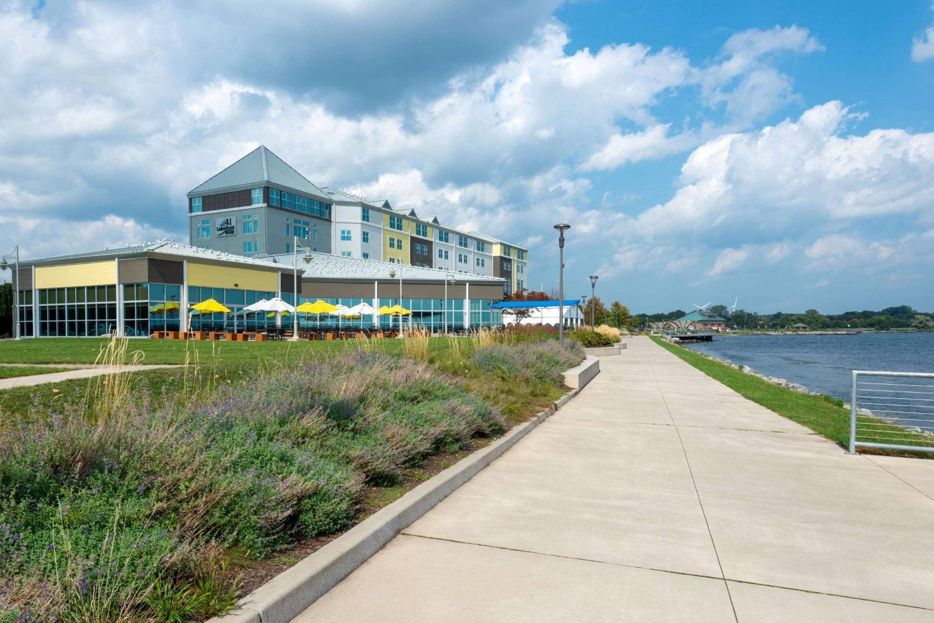 41 Lakefront Hotel, Trademark Collection by Wyndham view 4