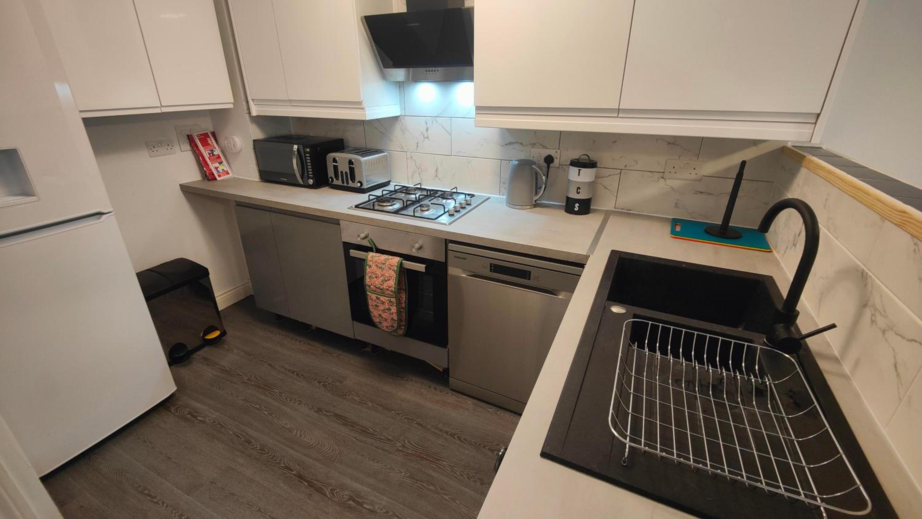 Graylingwell! 4/5Bedroom House Chichester Goodwood view 3