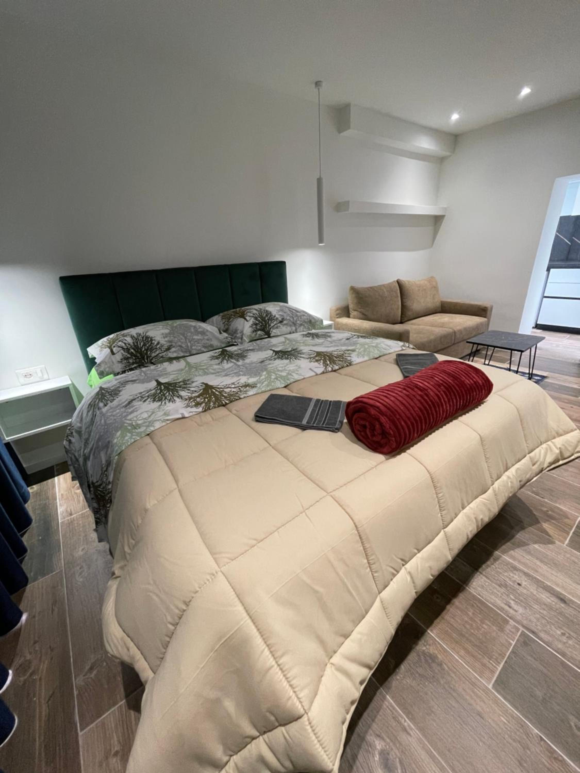 Le petite Studio Apartments - ENJOY TRAVEL