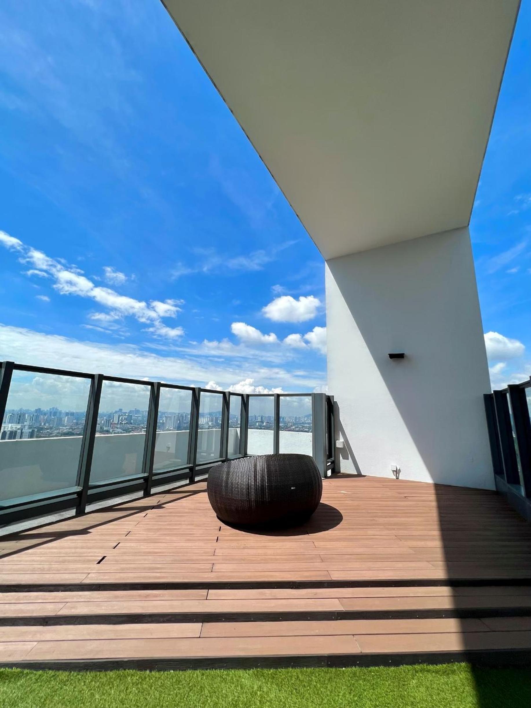 KL COSY CONDO - NEW Stylish home above KL East Mall
