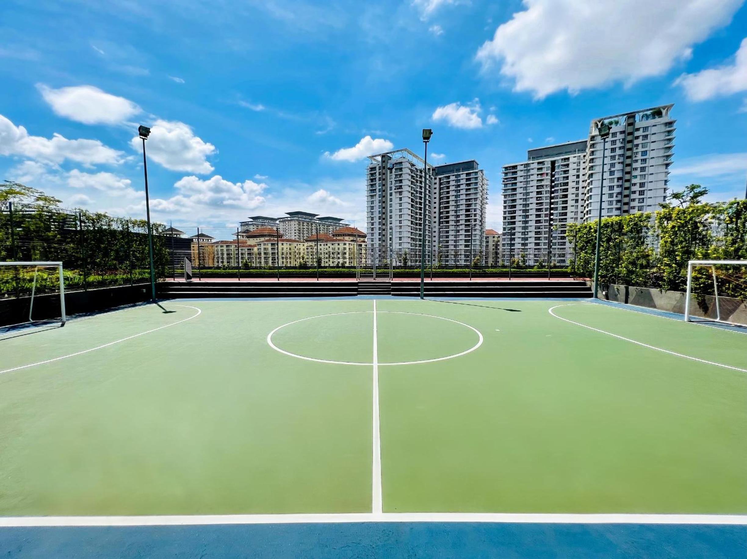 KL COSY CONDO - NEW Stylish home above KL East Mall