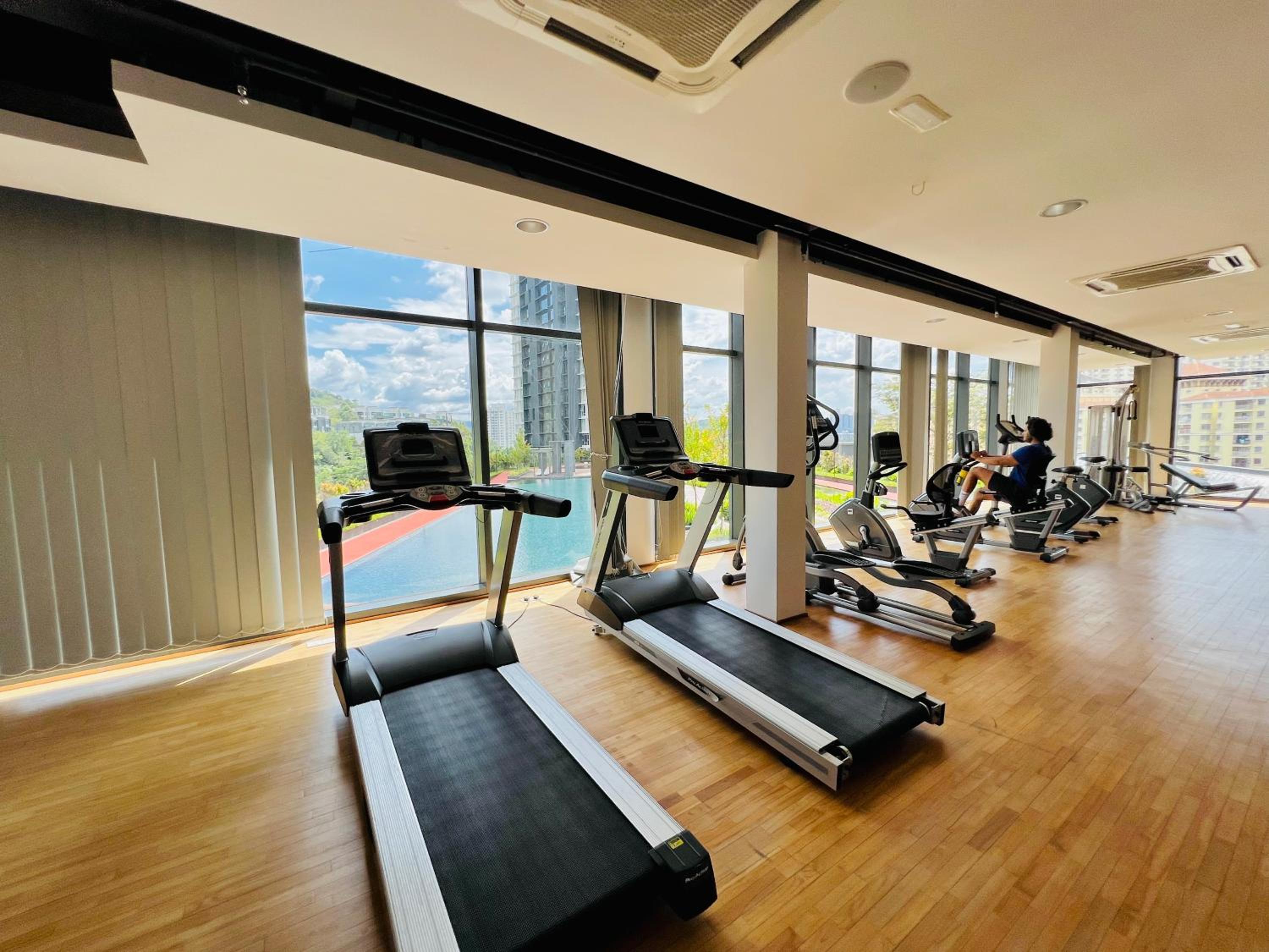 KL COSY CONDO - NEW Stylish home above KL East Mall
