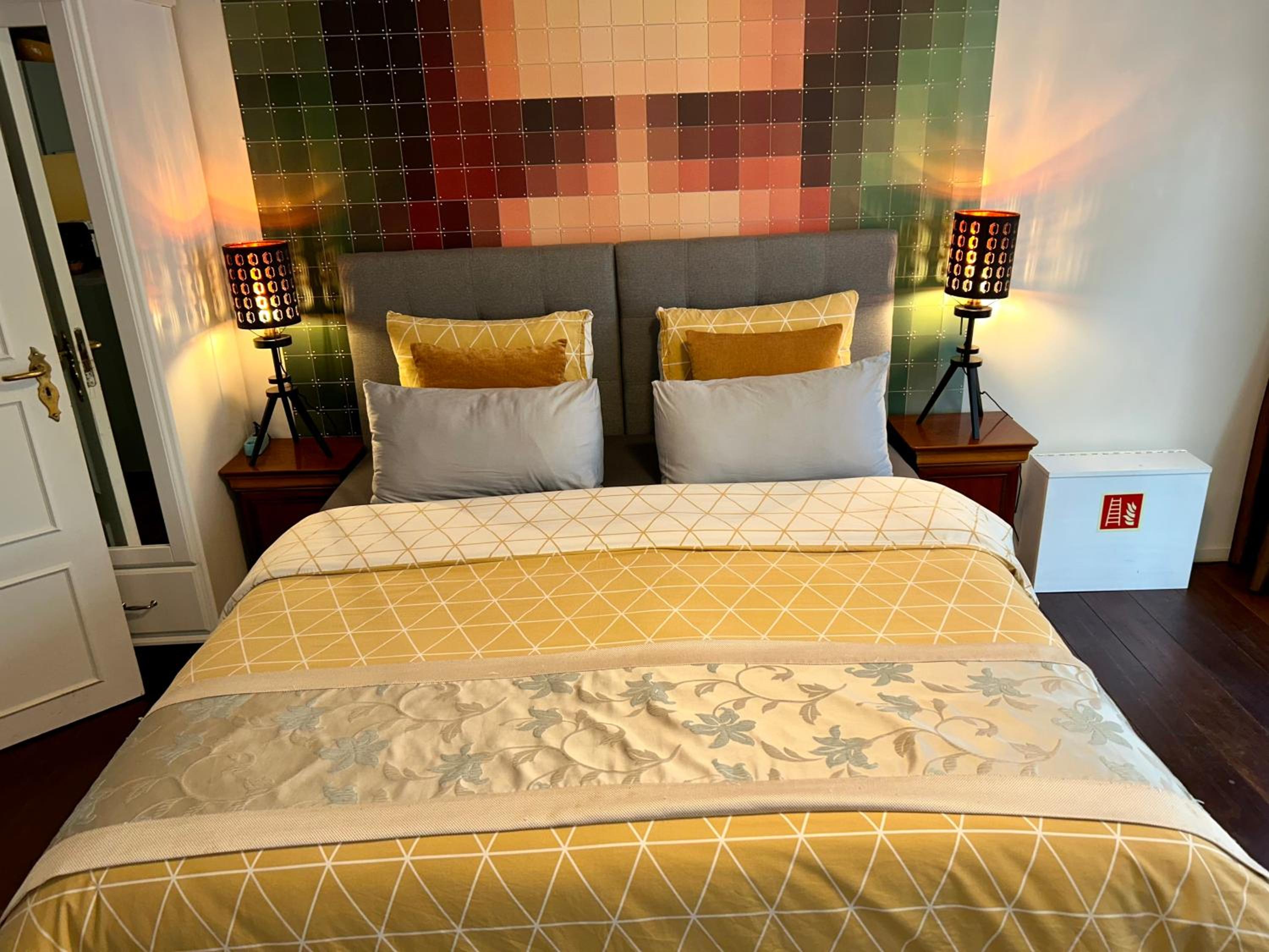 Amsterdam 4 Holiday GuestRooms