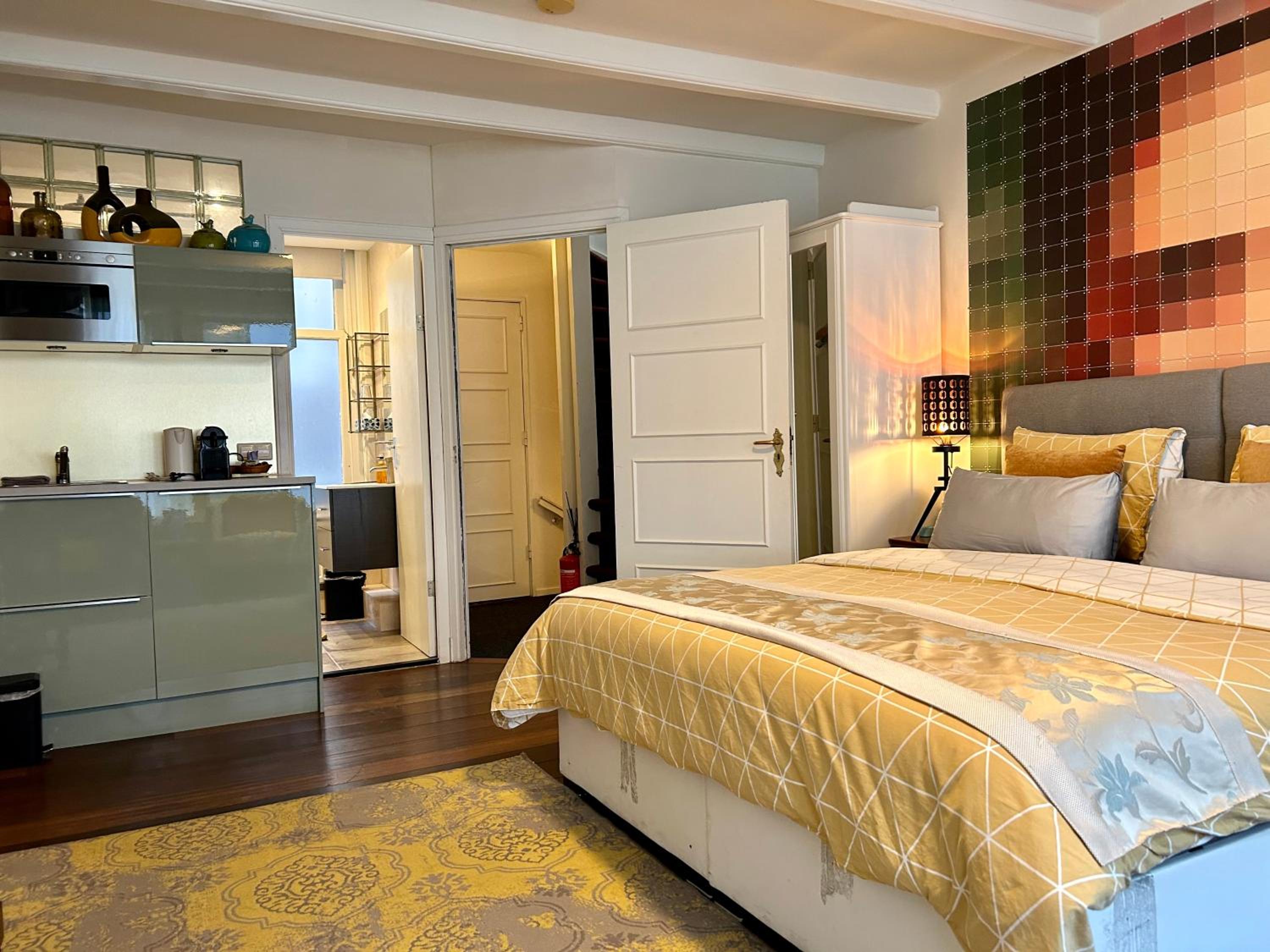 Amsterdam 4 Holiday GuestRooms