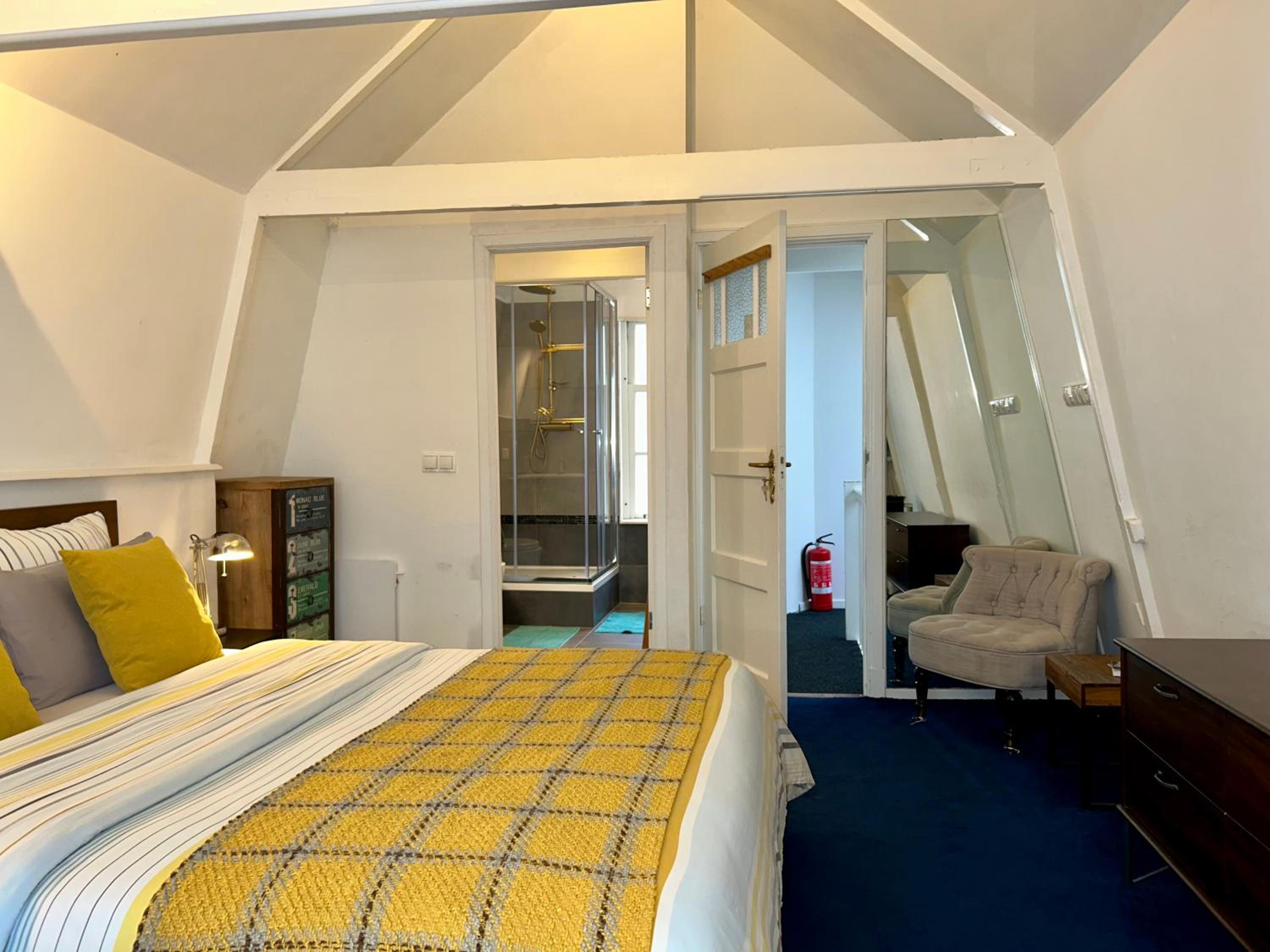 Amsterdam 4 Holiday GuestRooms