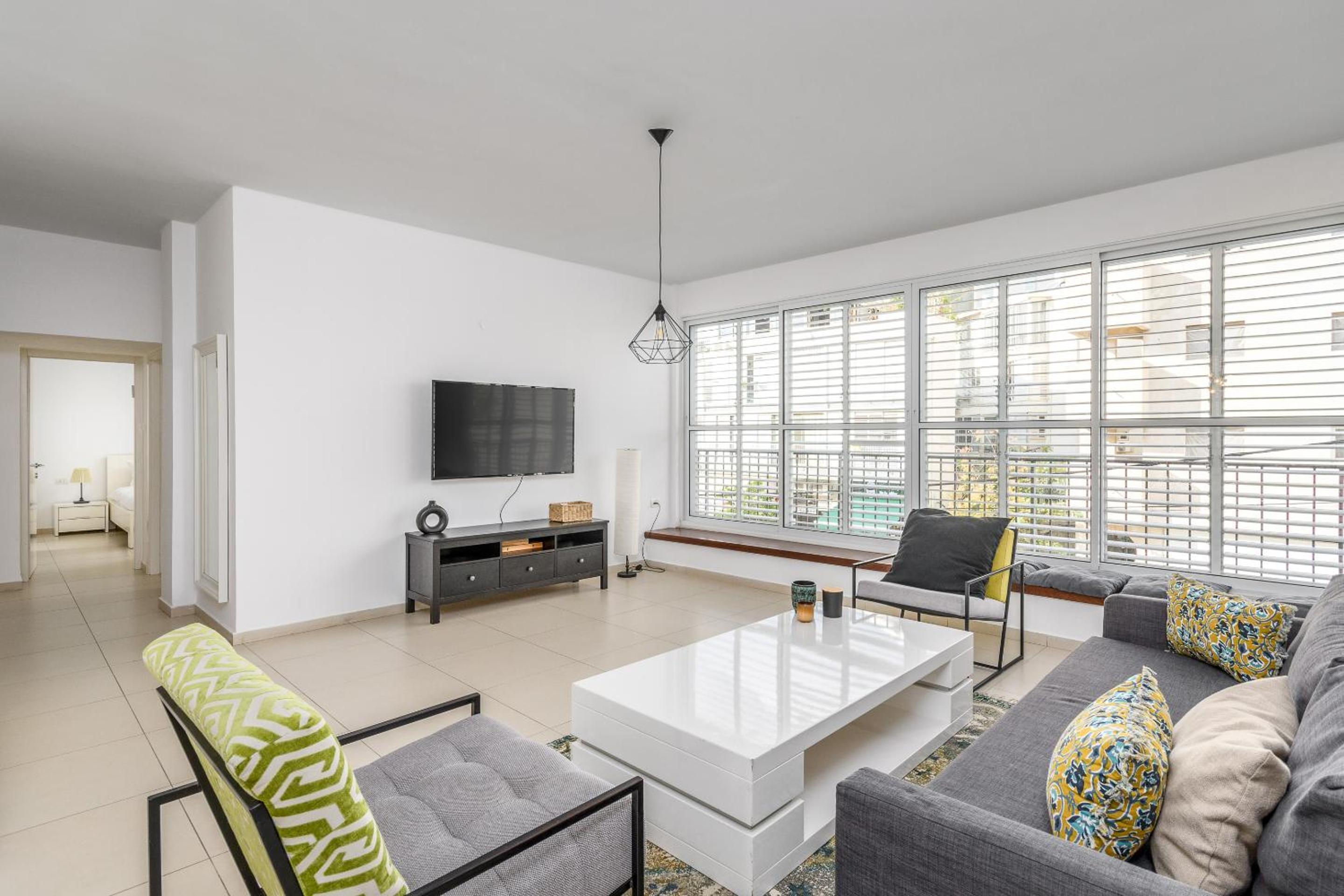 Port area - Spacious 2 bdr close to the Port view 4