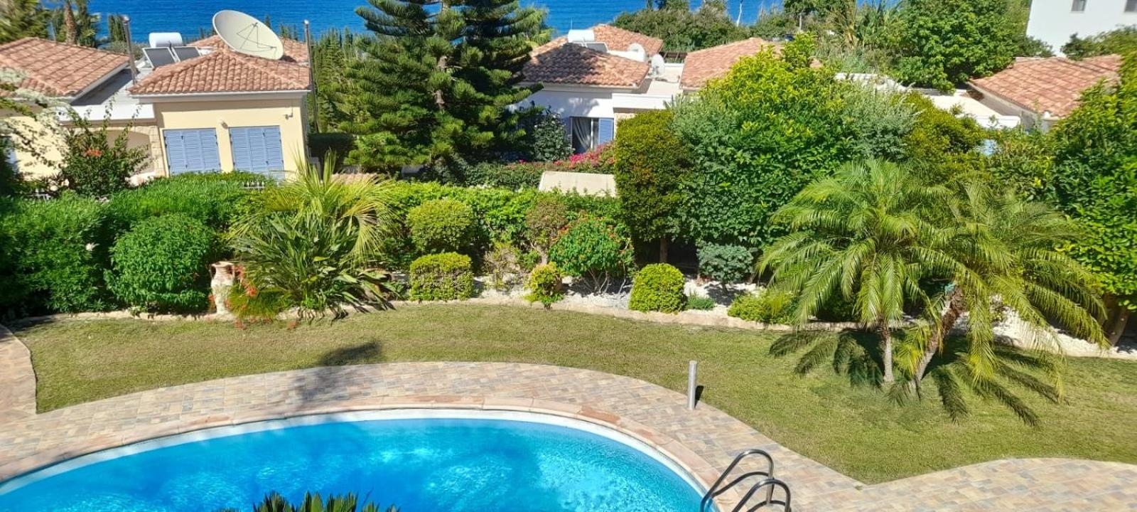 Rafaella villa in Latchi with private garden