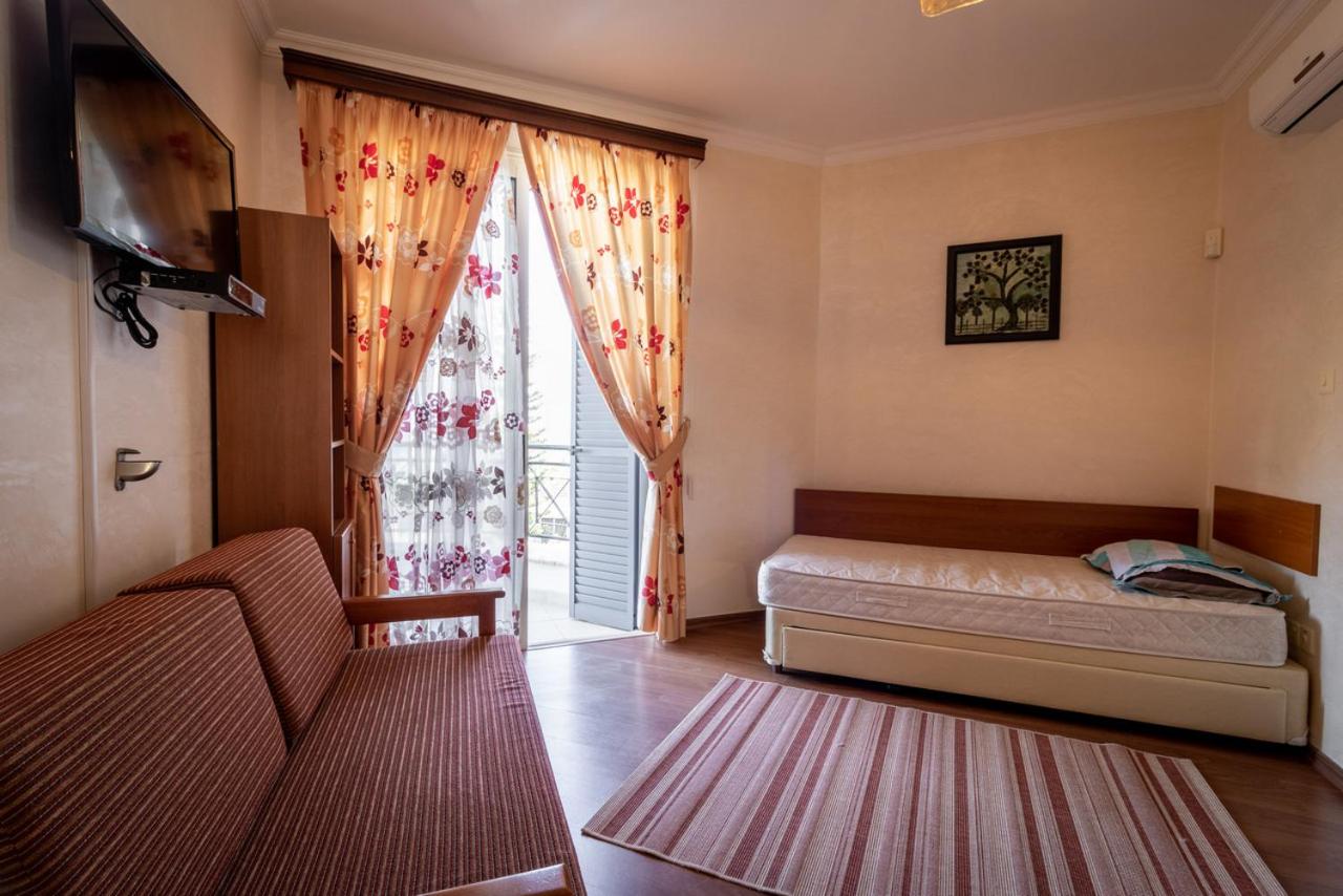 Rafaella villa in Latchi with private garden