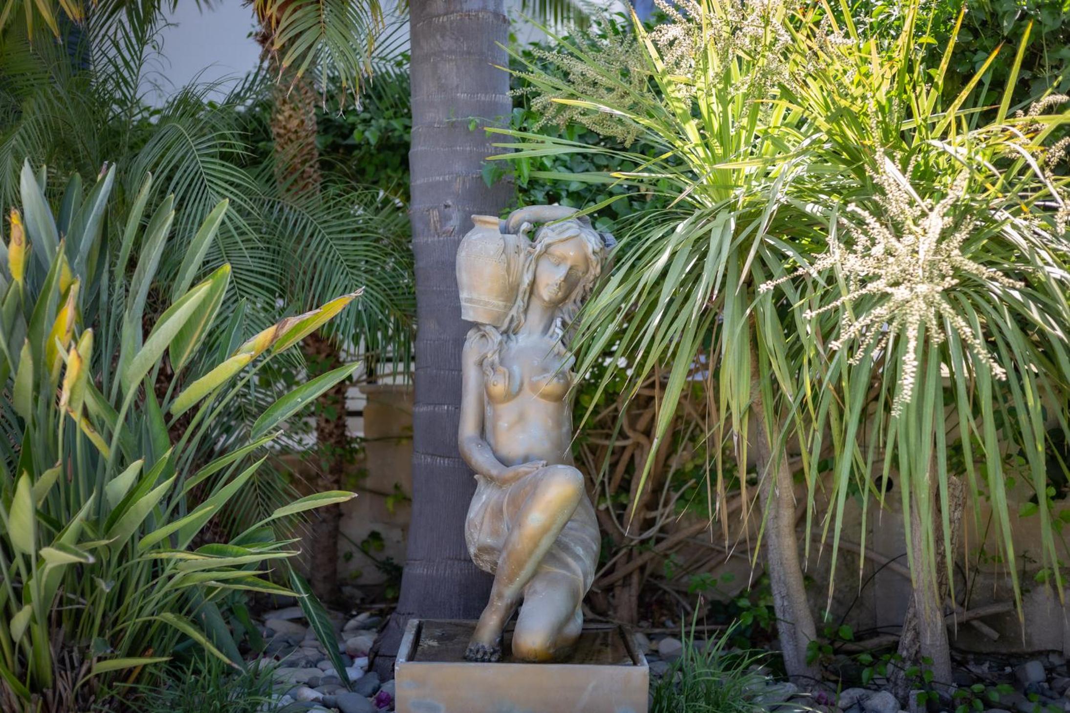 Rafaella villa in Latchi with private garden