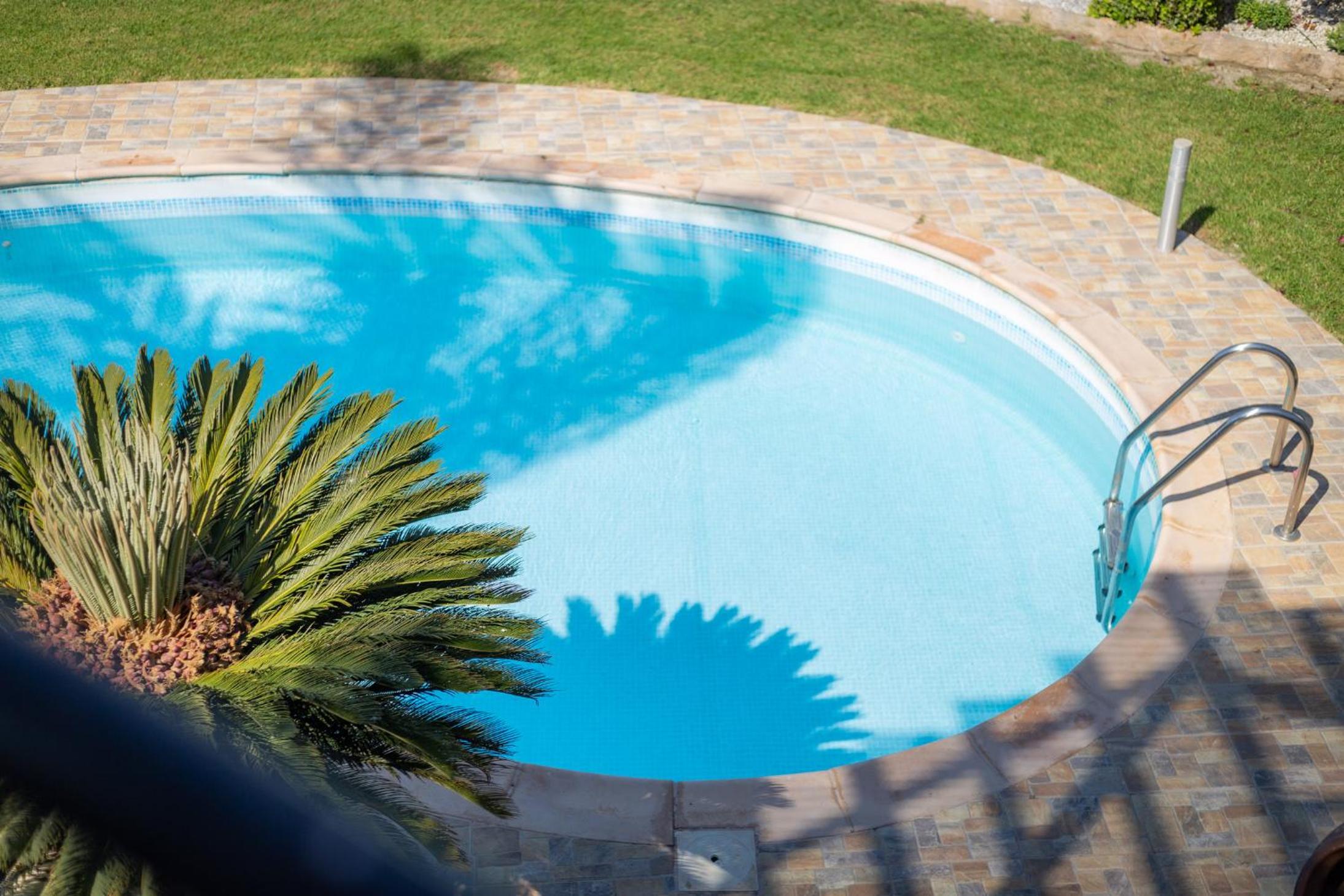 Rafaella villa in Latchi with private garden