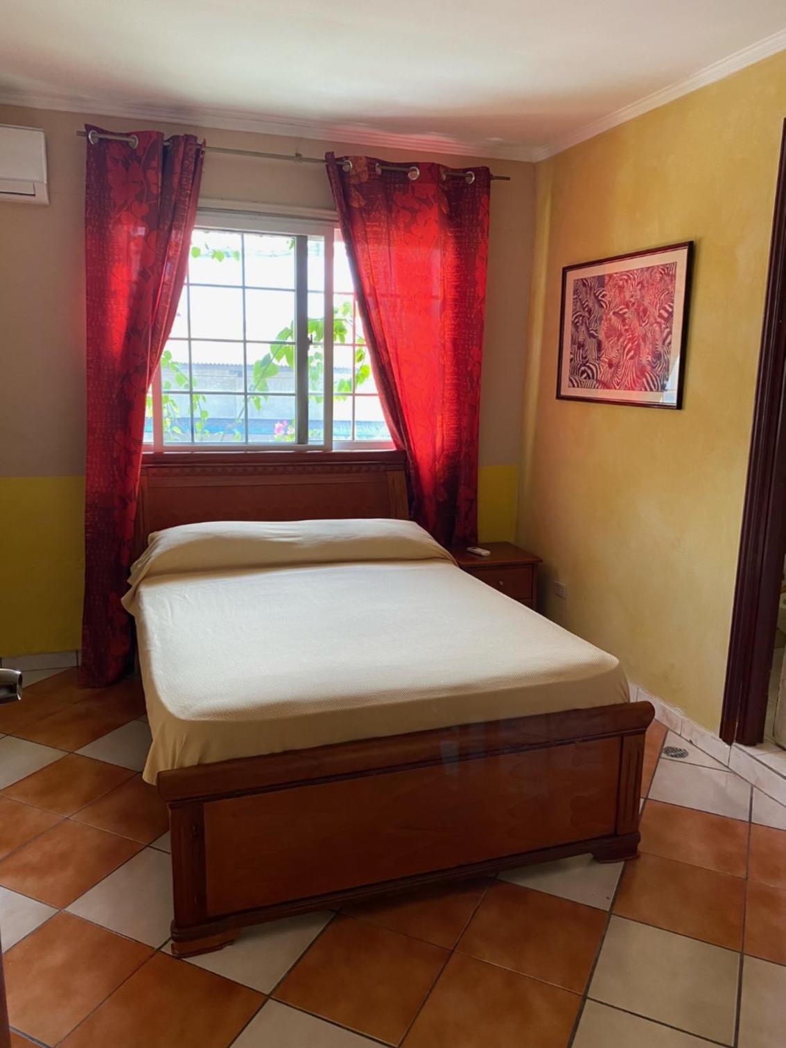 Canal Inn Panama