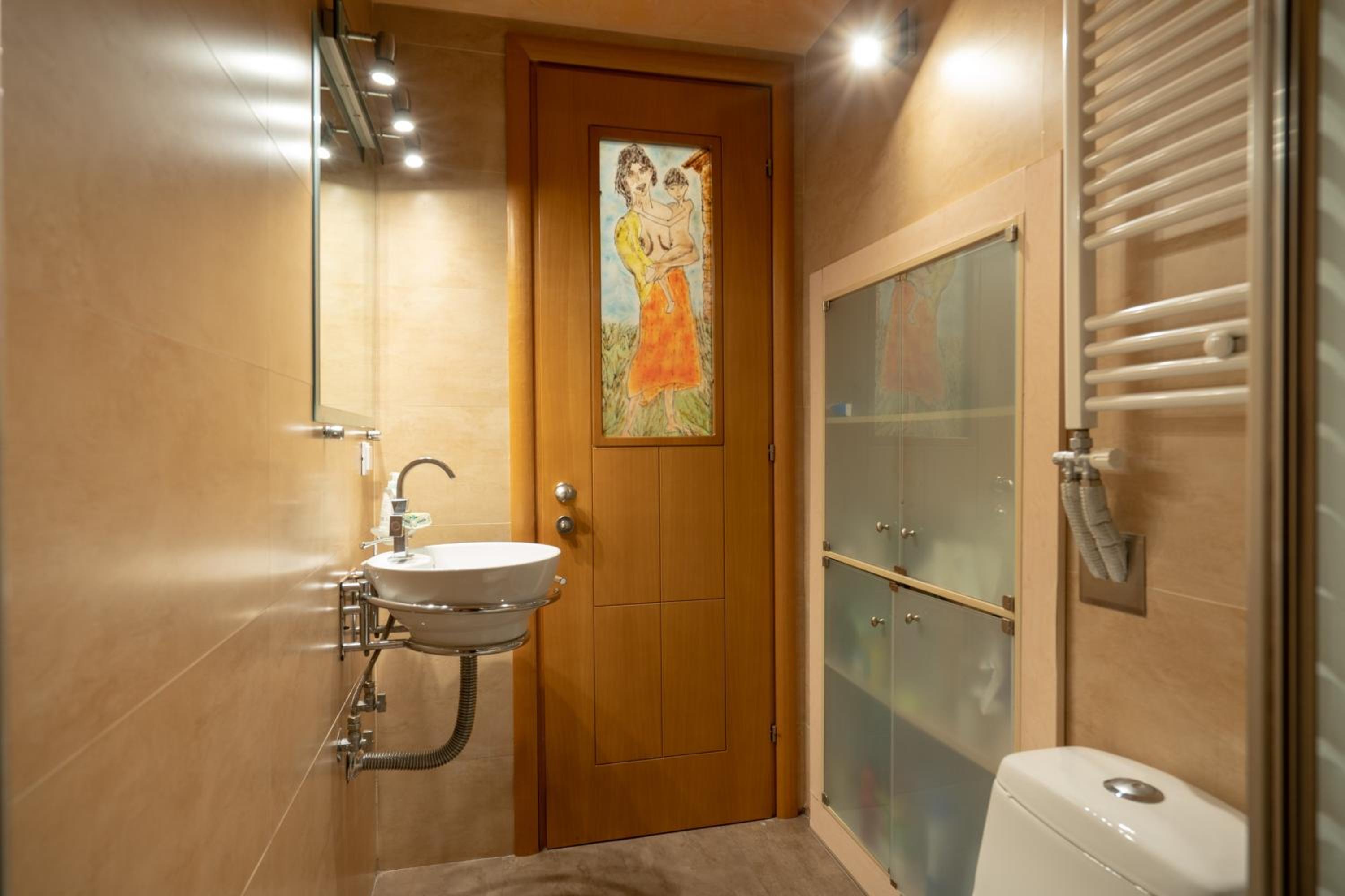 Acropolis metro st 3 bedrms 6 pers maisonette by MPS
