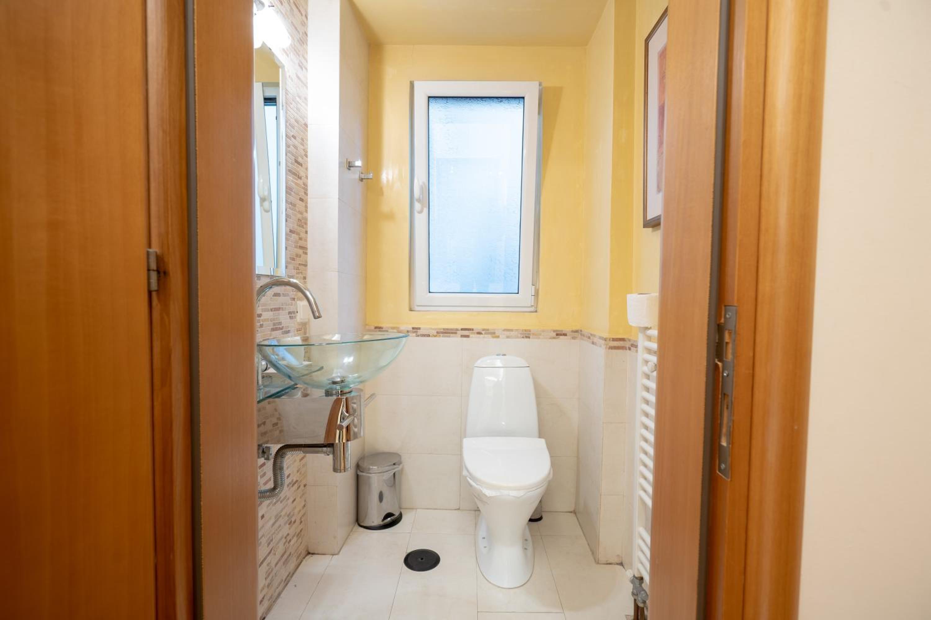 Acropolis metro st 3 bedrms 6 pers maisonette by MPS