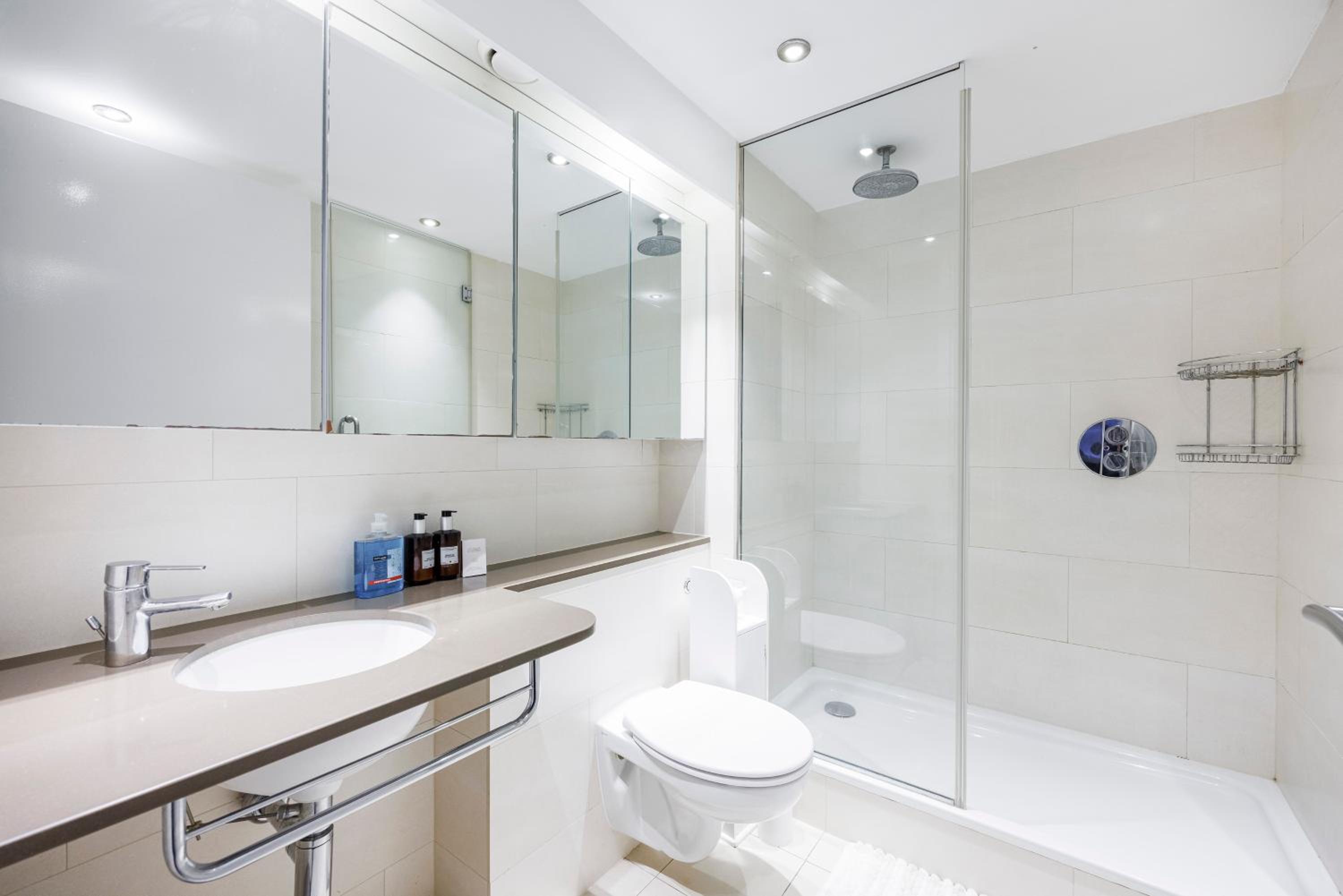 Austin David Apartments ExCeL