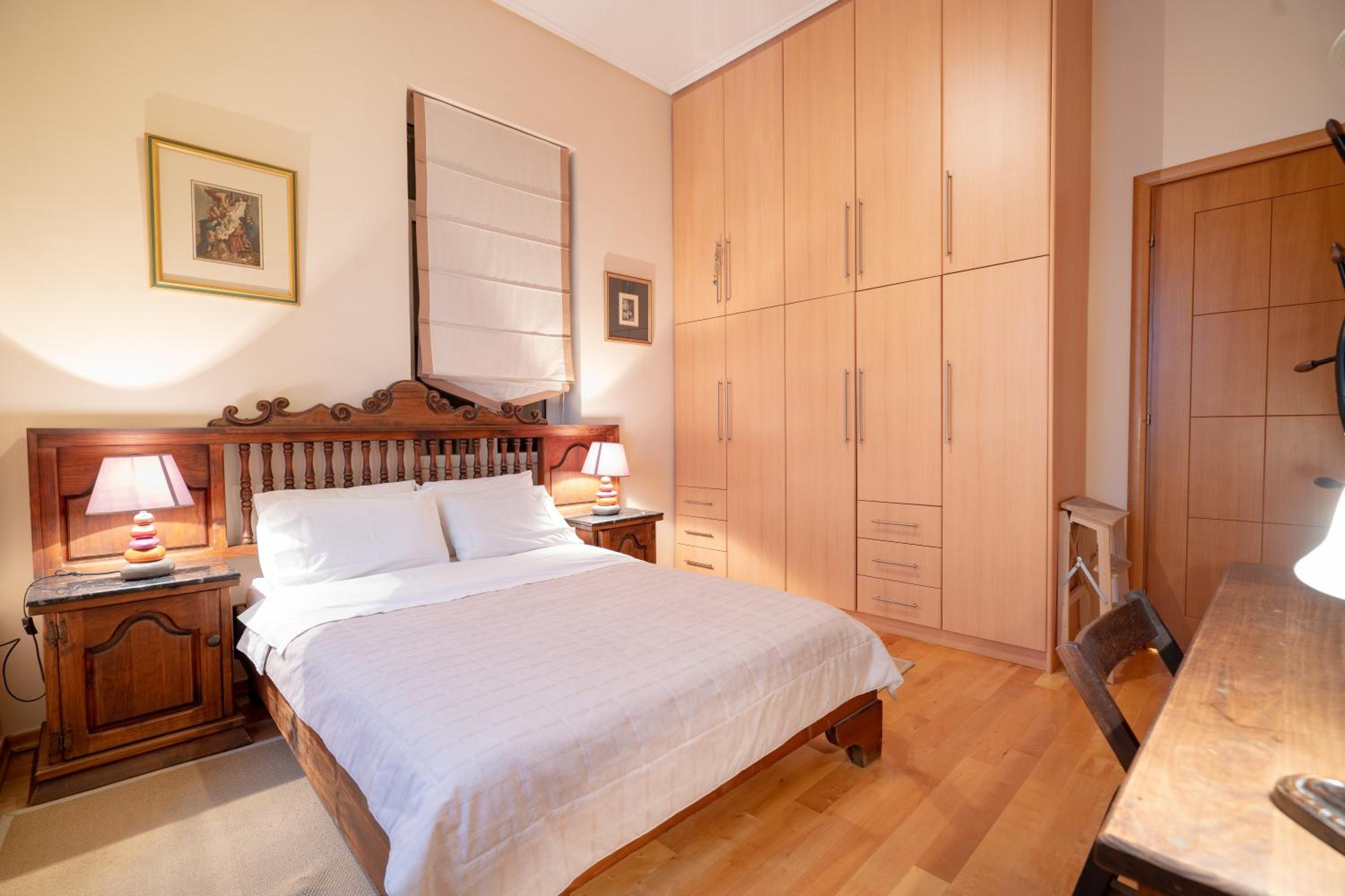 Acropolis metro st 3 bedrms 6 pers maisonette by MPS