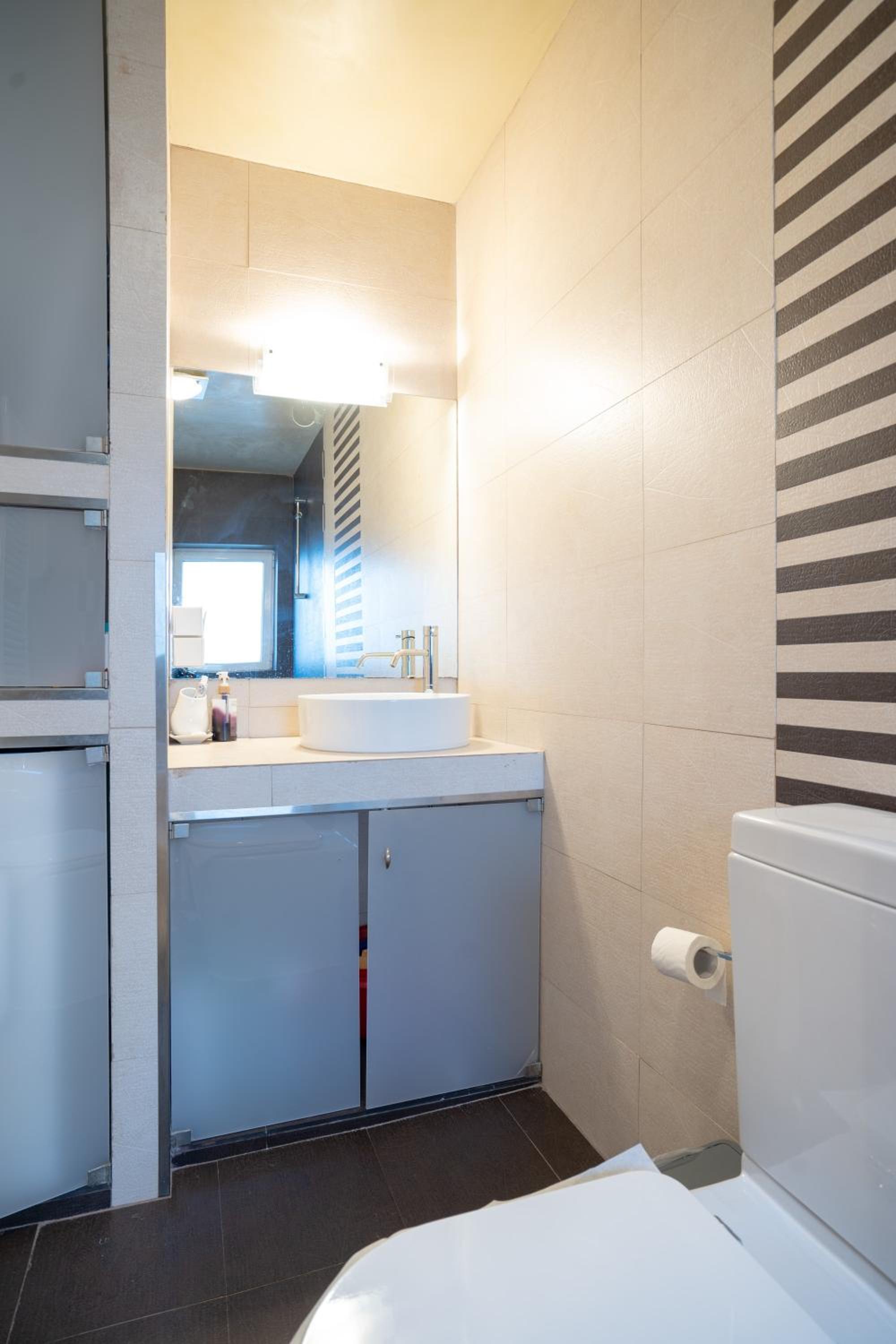 Acropolis metro st 3 bedrms 6 pers maisonette by MPS
