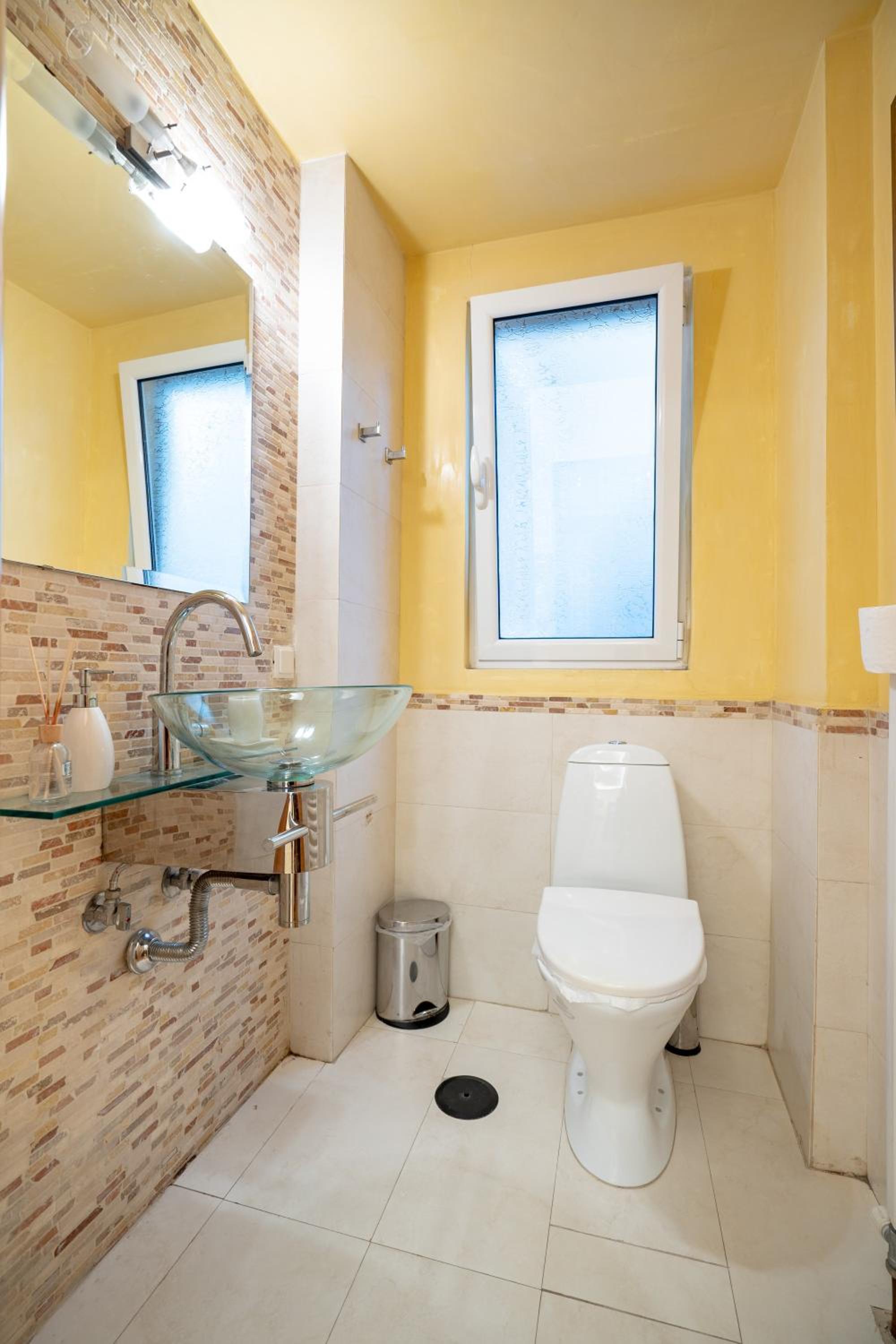 Acropolis metro st 3 bedrms 6 pers maisonette by MPS