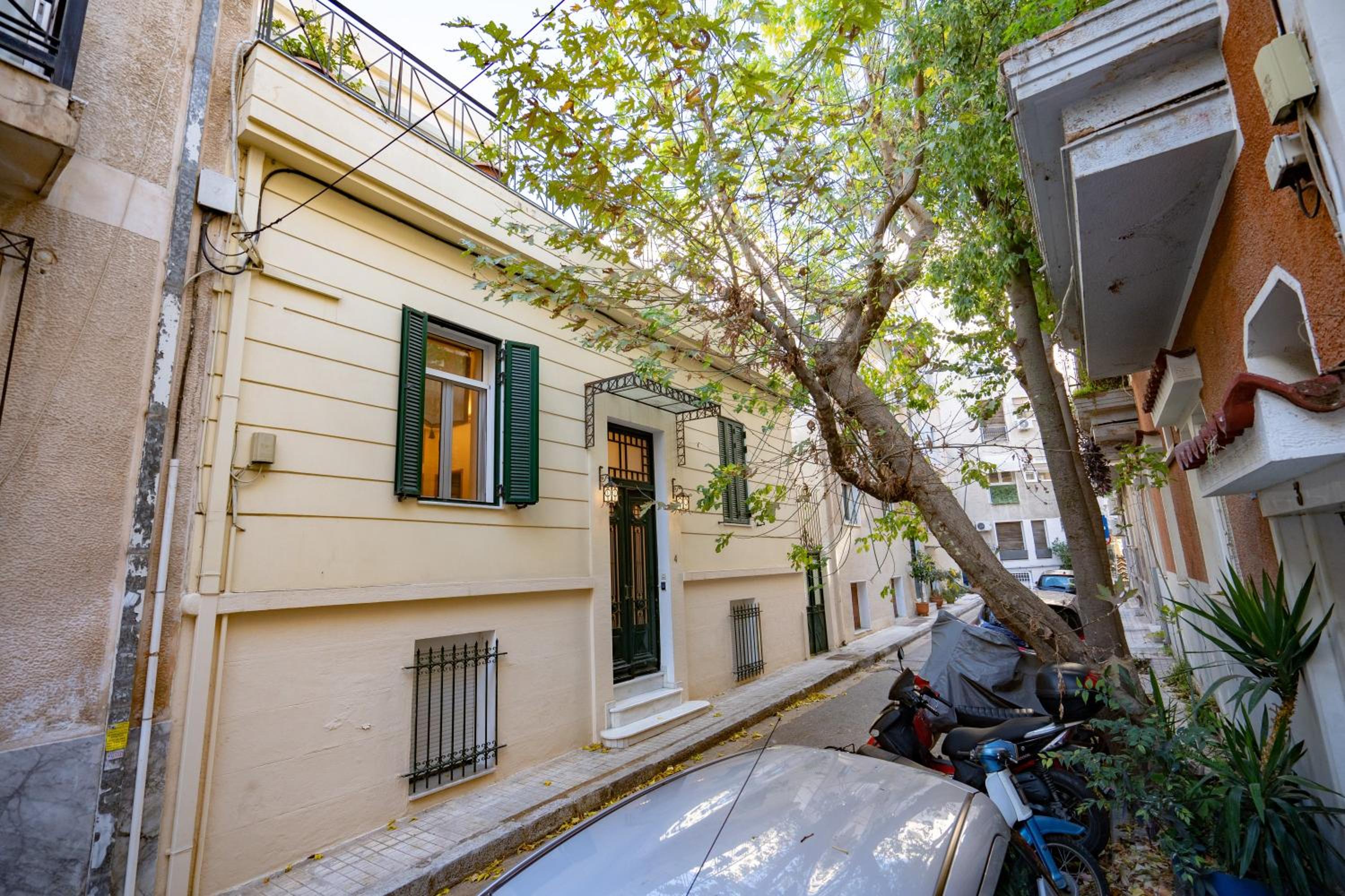 Acropolis metro st 3 bedrms 6 pers maisonette by MPS