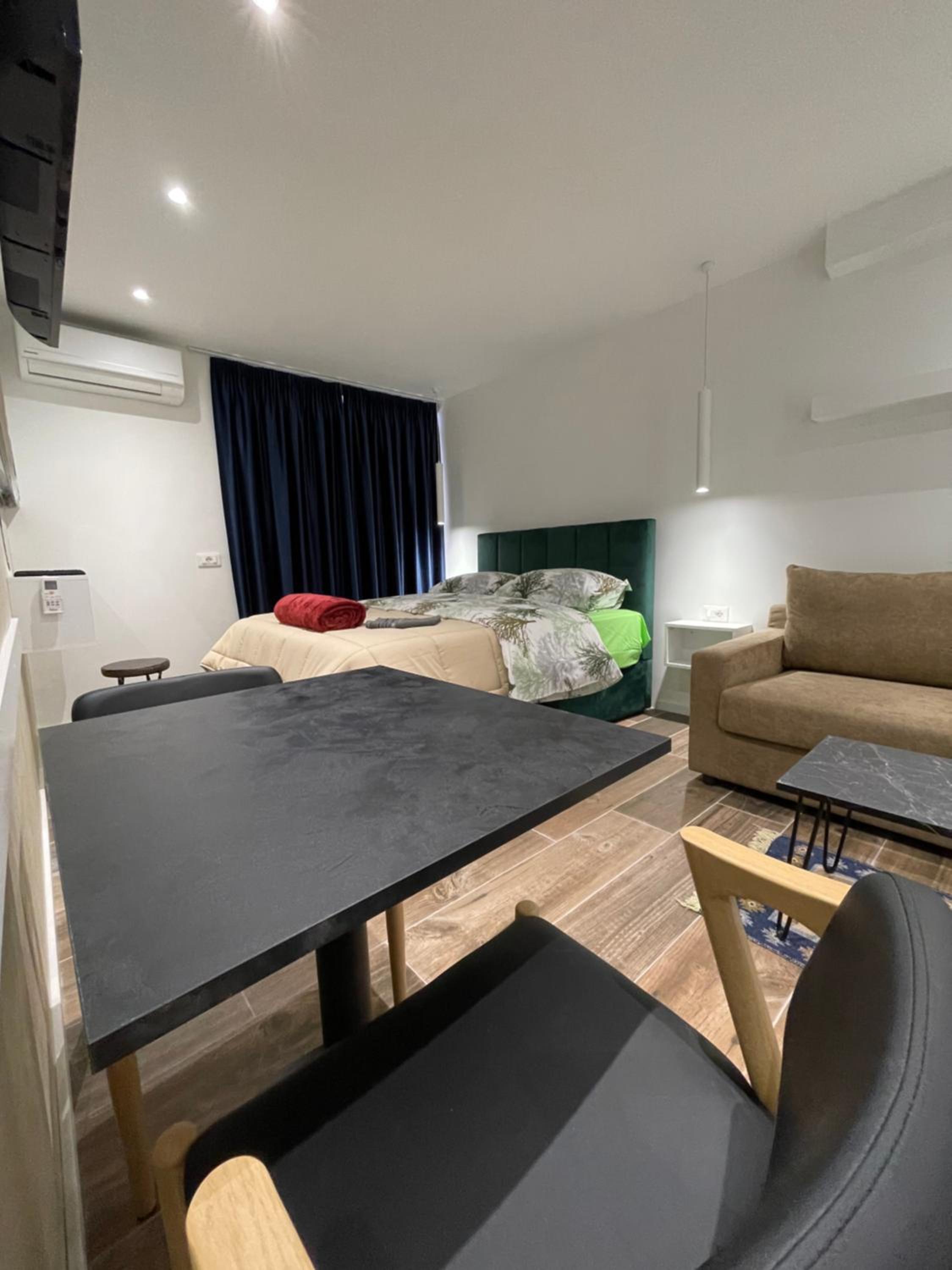 Le petite Studio Apartments - ENJOY TRAVEL