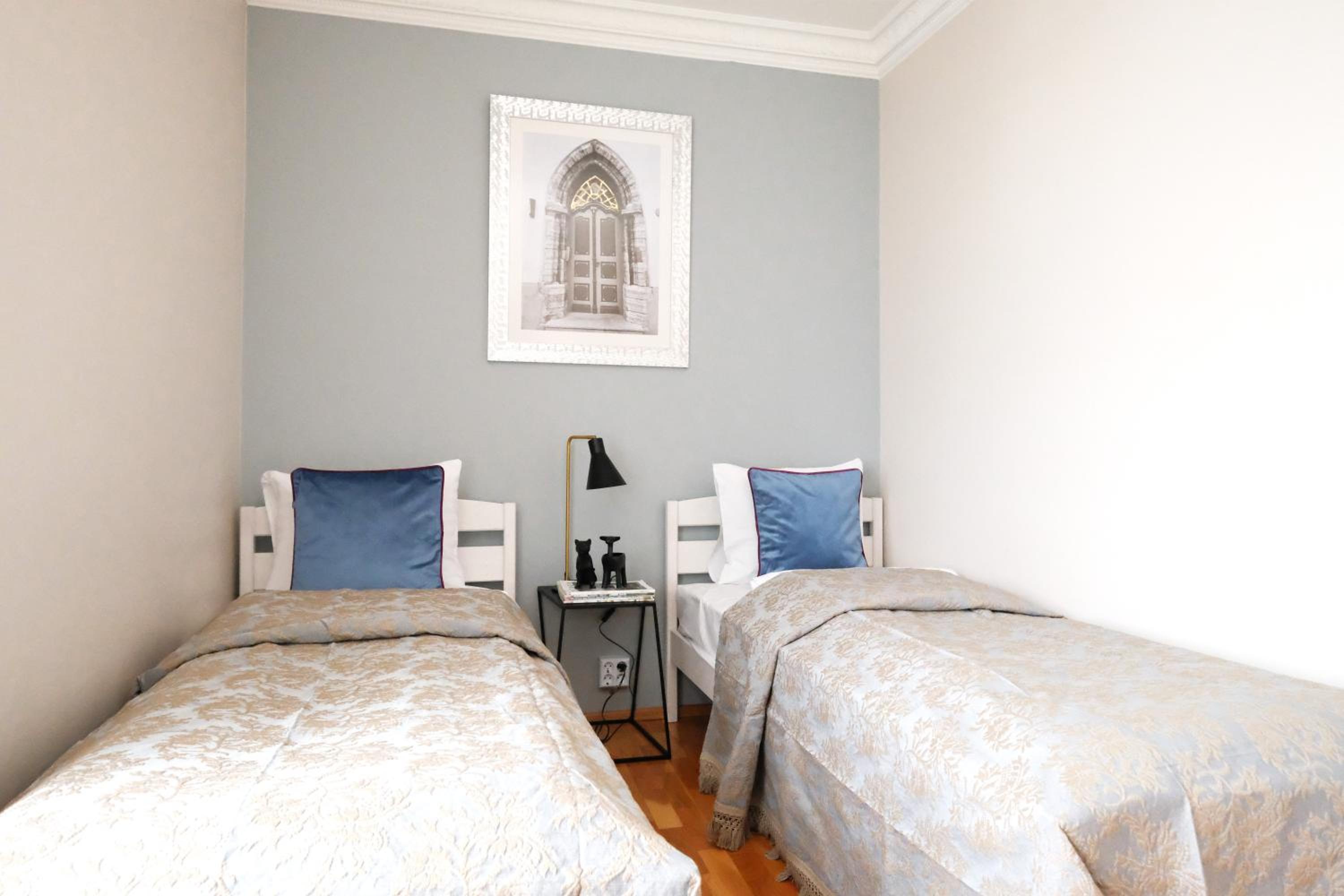 Tallinn Vacations - Tallinn City Apartments - 2 bedroom on Old Town main street Viru - Property Image 2